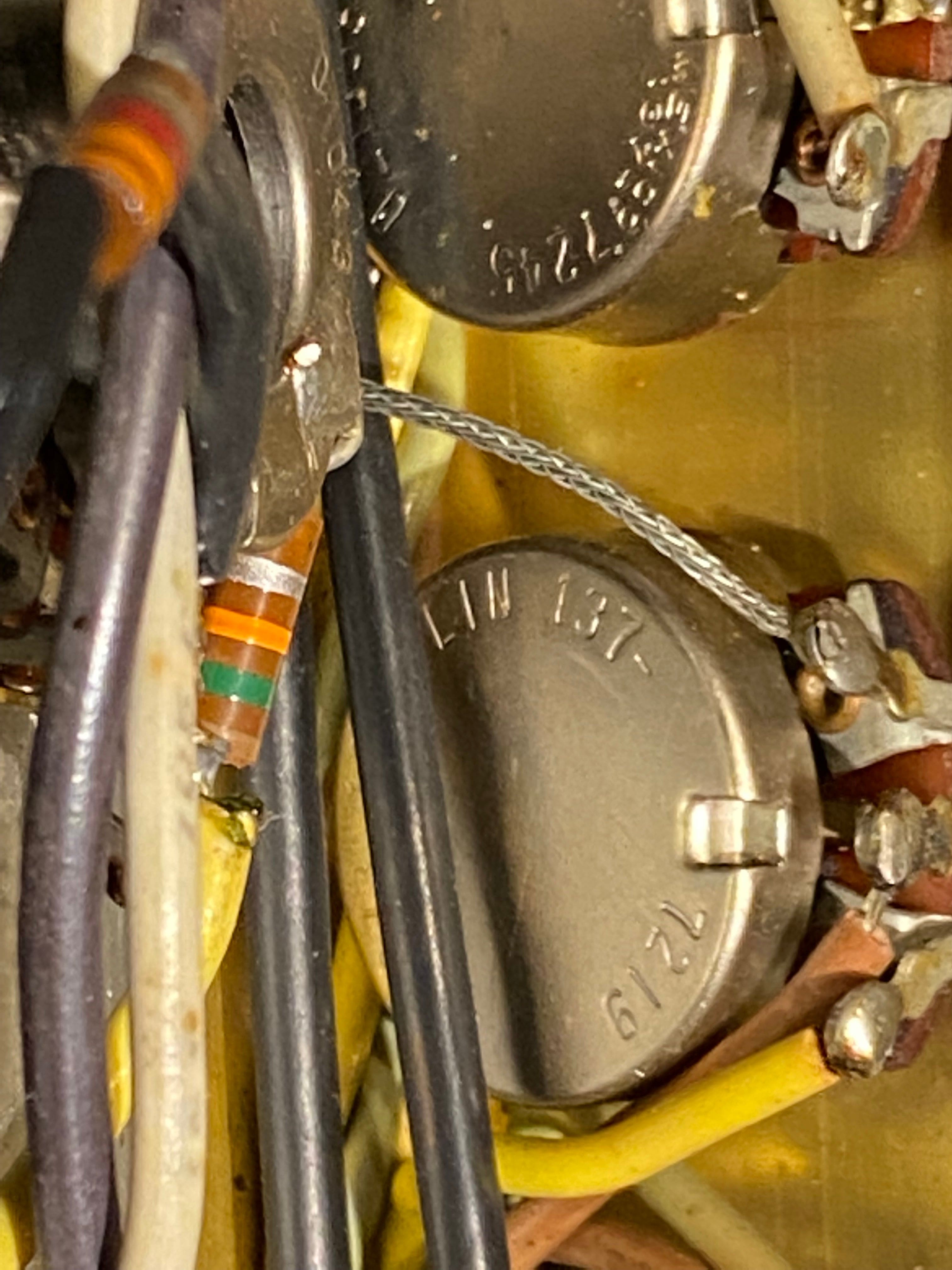 Fender Twin Reverb 2-Channel 135-Watt 2x12