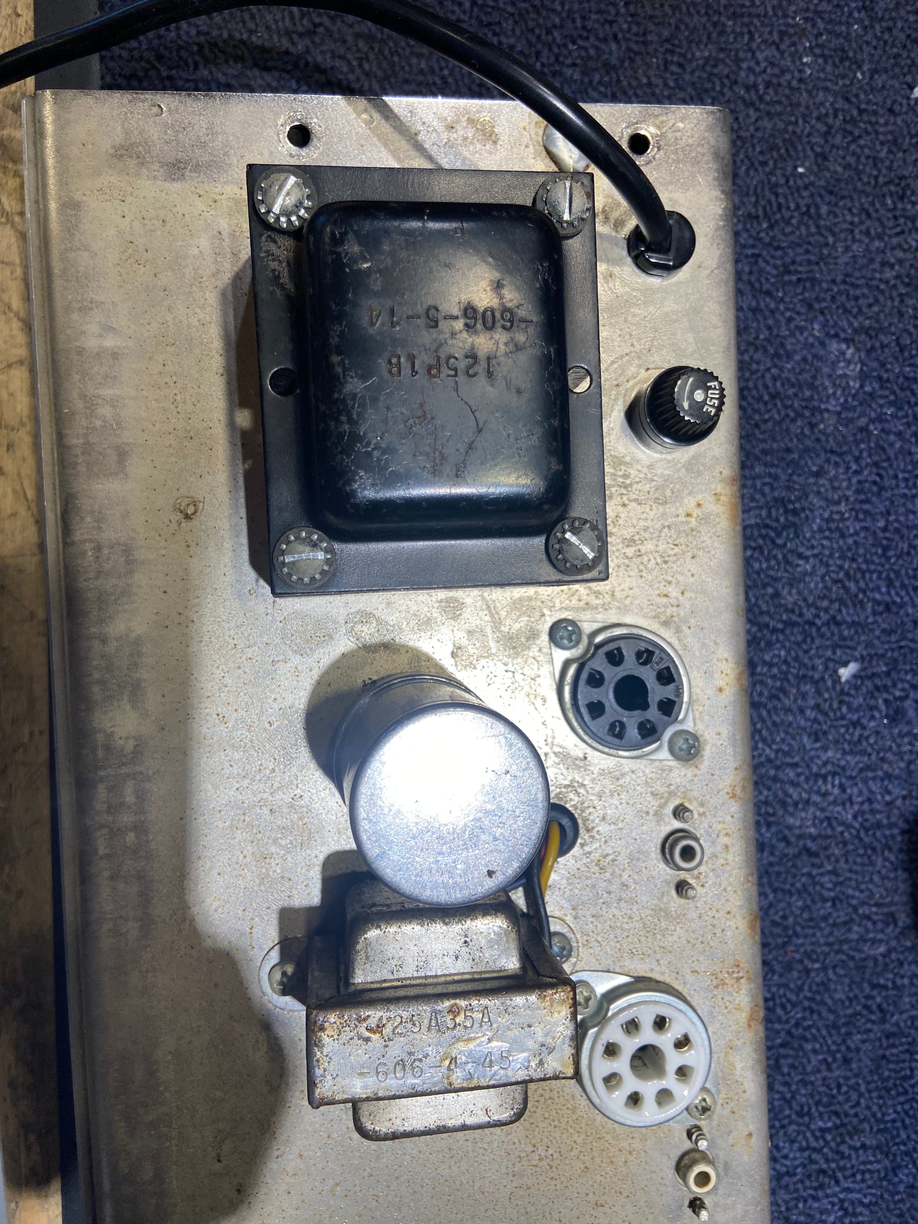 Fender Vibro Champ  1965 Amps / Guitar Cabinets