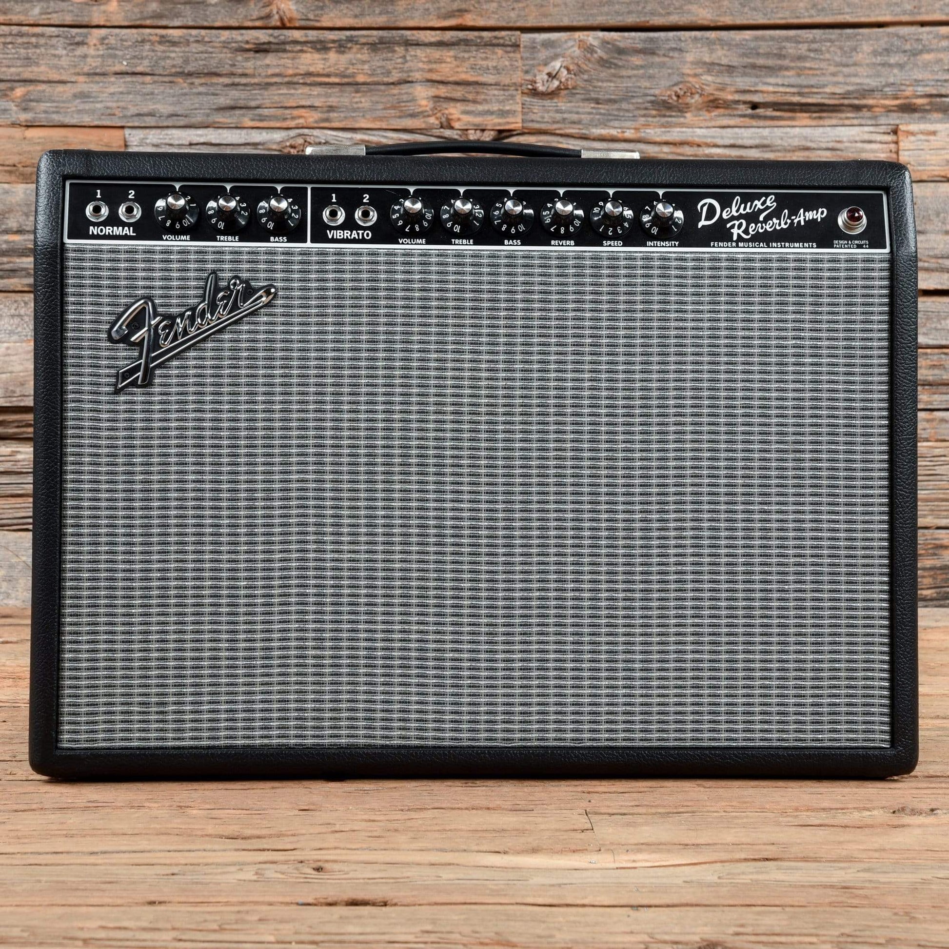 Fender '65 Deluxe Reverb Reissue w/Footswitch  2019 Amps / Guitar Combos