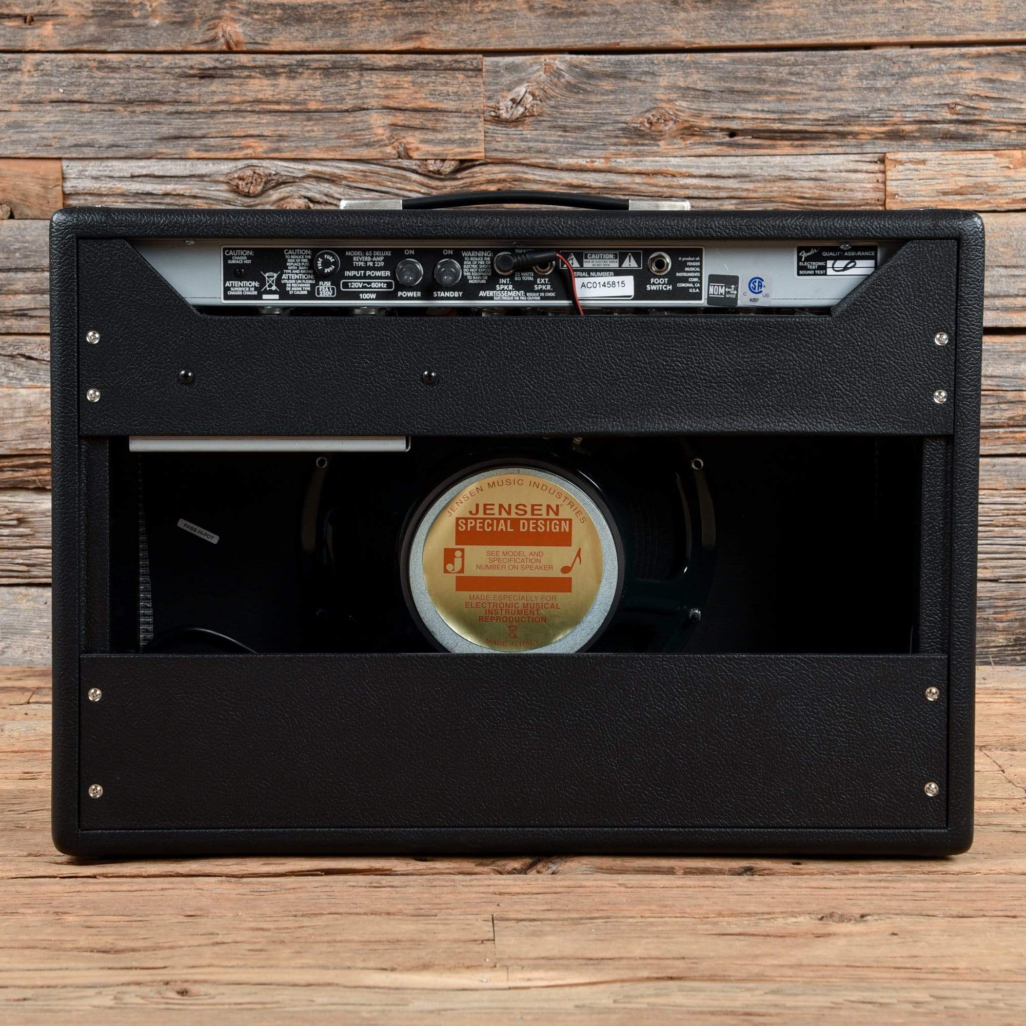 Fender '65 Deluxe Reverb Reissue w/Footswitch  2019 Amps / Guitar Combos