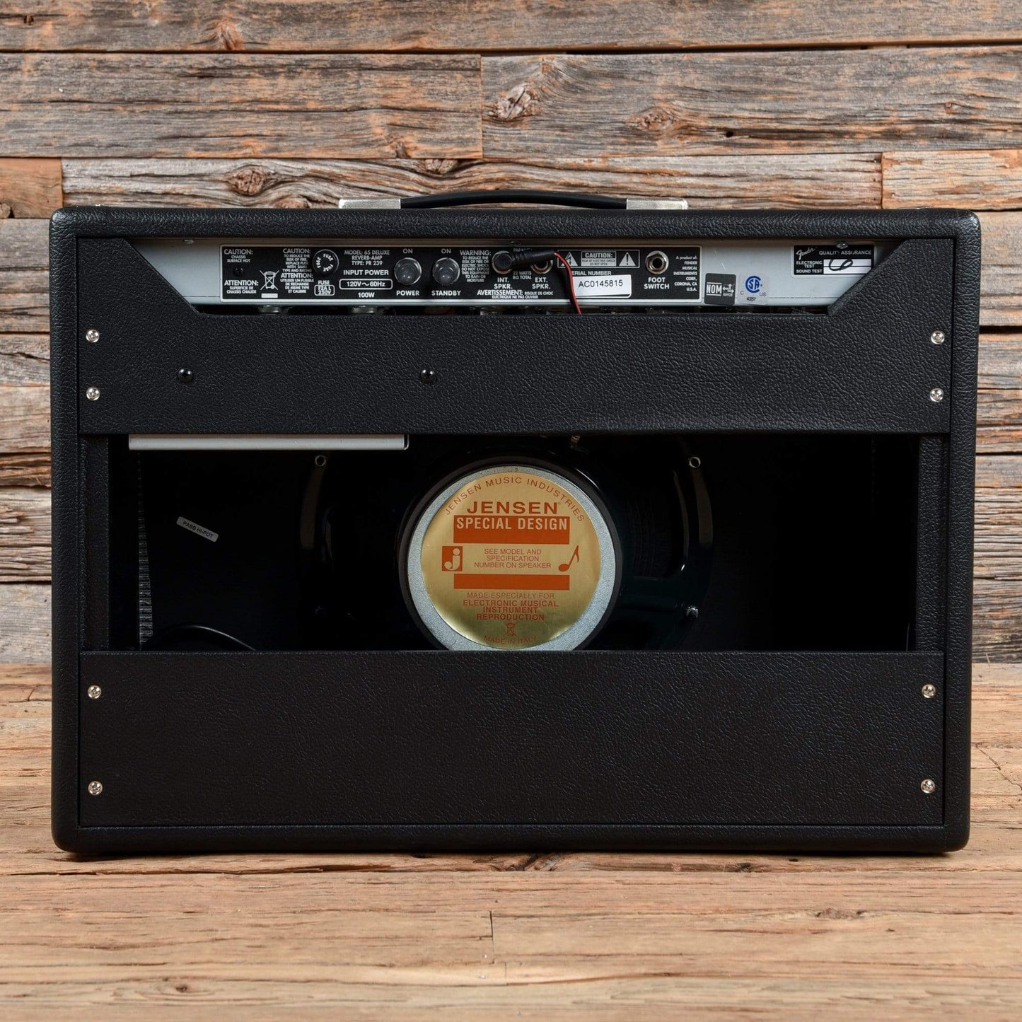 Fender '65 Deluxe Reverb Reissue w/Footswitch  2019 Amps / Guitar Combos