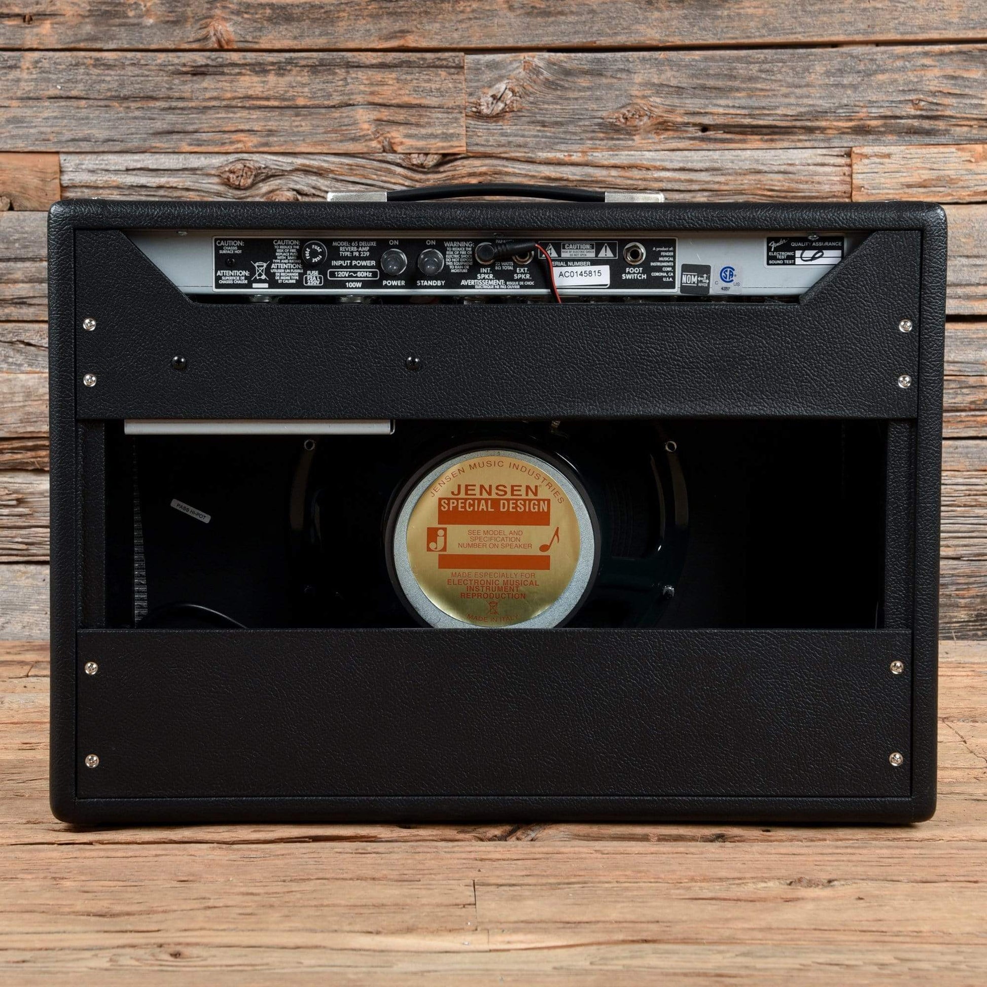 Fender '65 Deluxe Reverb Reissue w/Footswitch  2019 Amps / Guitar Combos