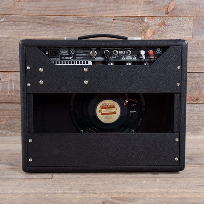 Fender '65 Princeton Reverb 15w 1x10 Combo Amps / Guitar Combos