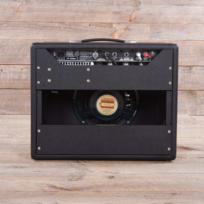 Fender '65 Princeton Reverb 15w 1x10 Combo Amps / Guitar Combos