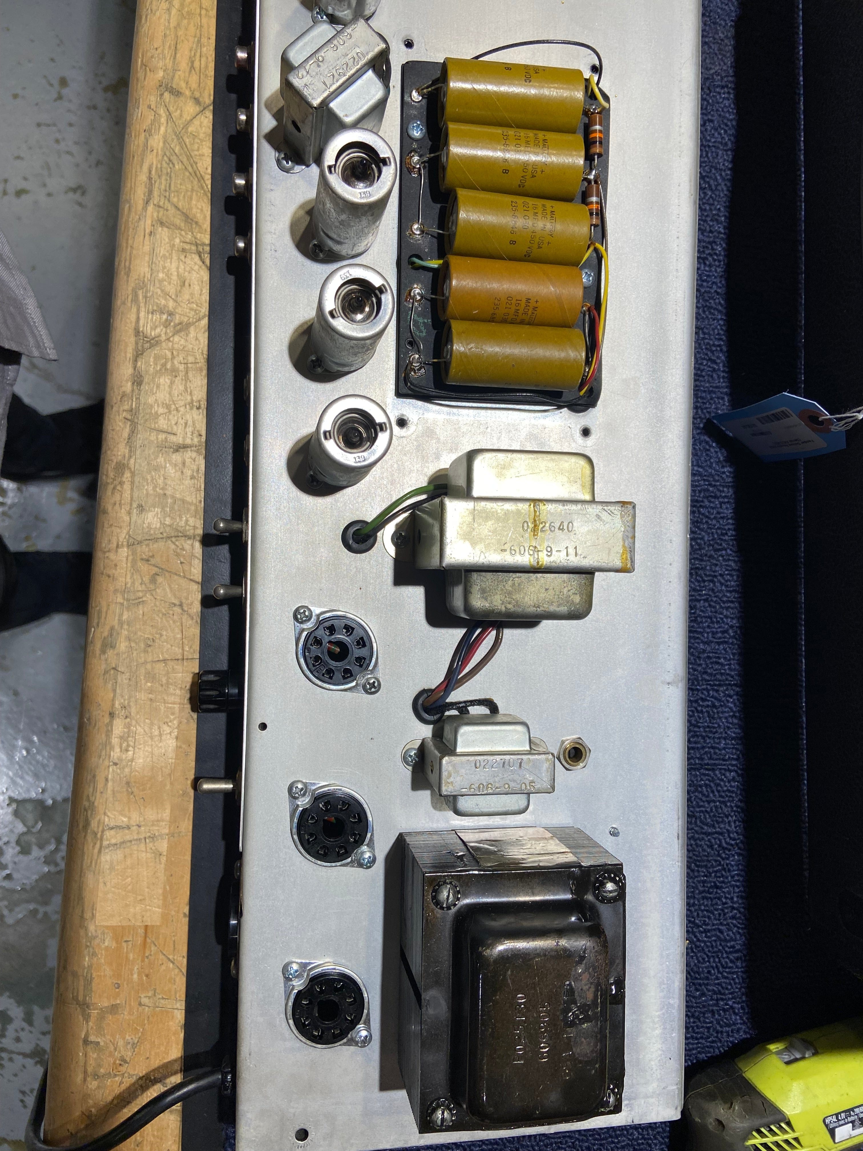 Fender Deluxe Reverb  1969 Amps / Guitar Combos