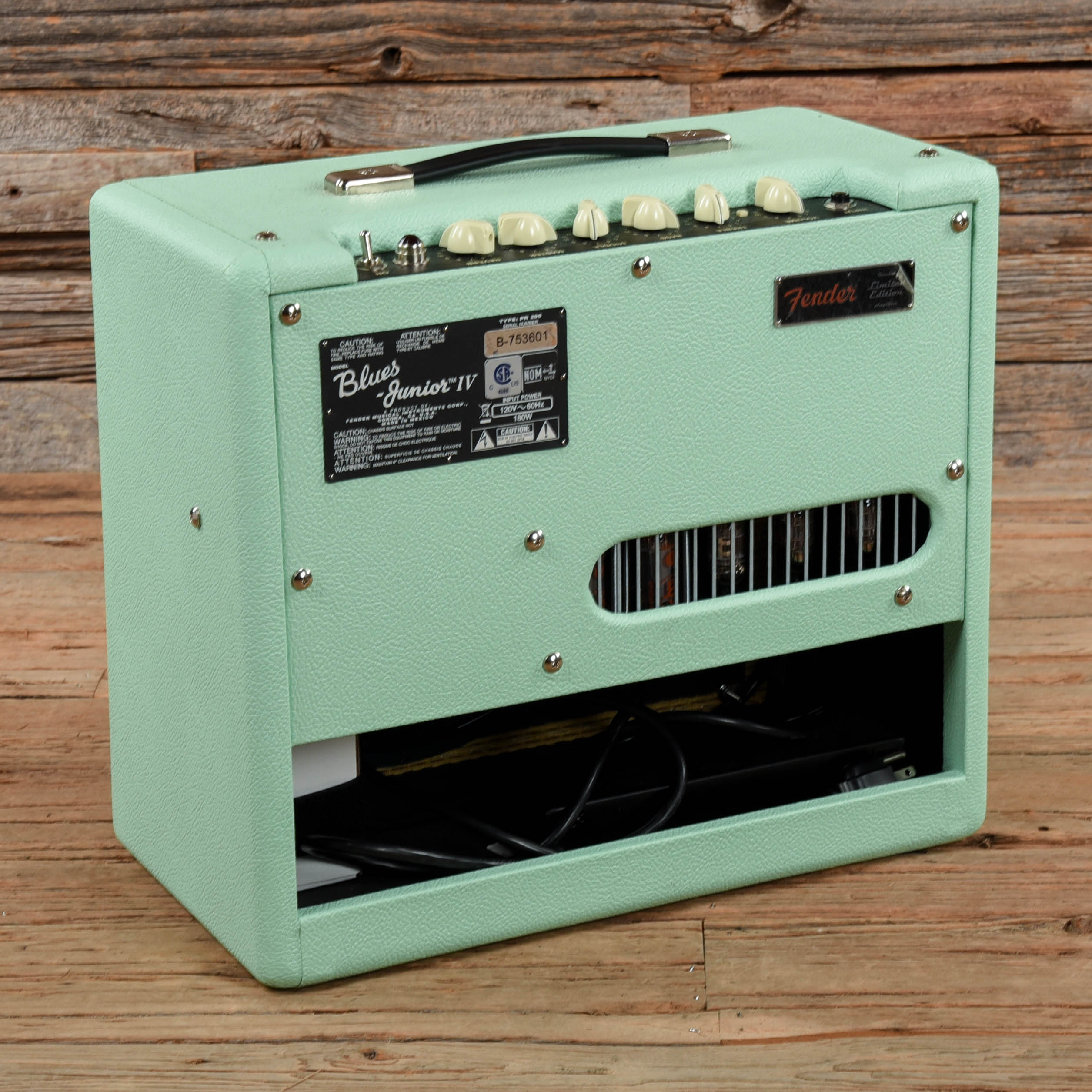 Fender Limited Edition Blues Junior IV 15-Watt 1x12