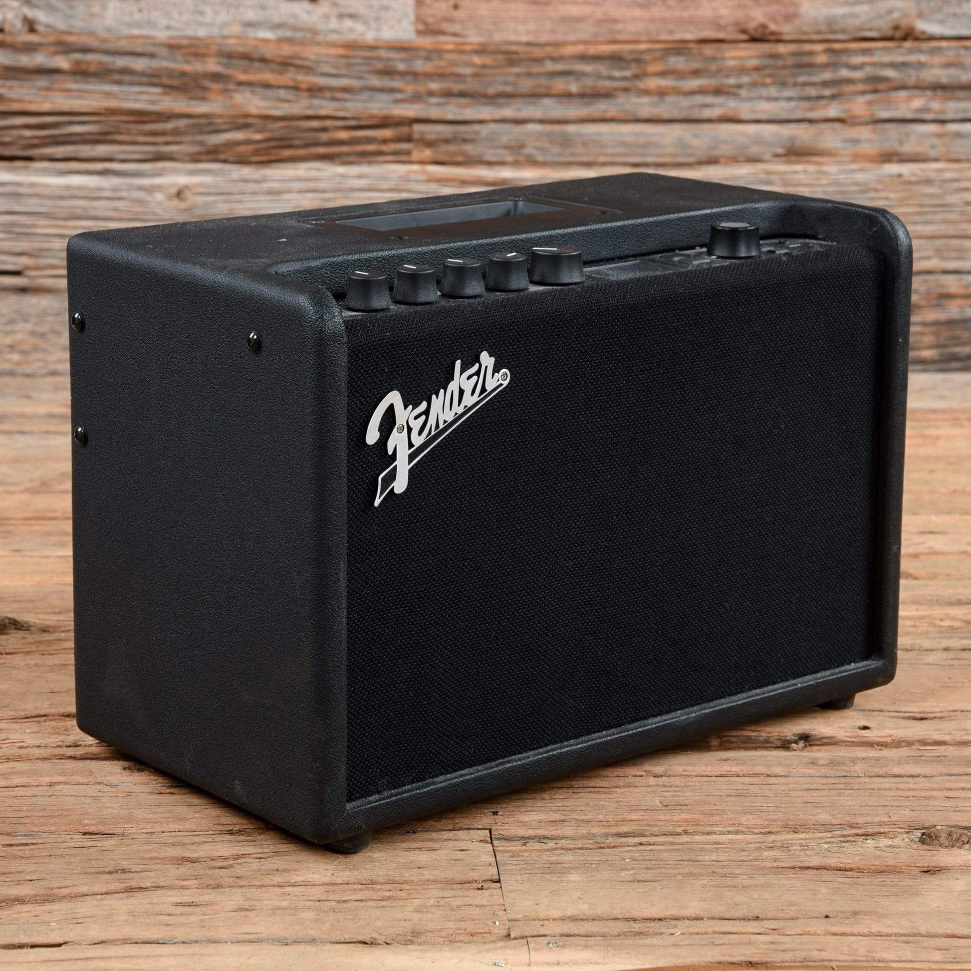 Fender Mustang GT 40 40-Watt 2x6.5" Modeling Guitar Combo Amps / Guitar Combos