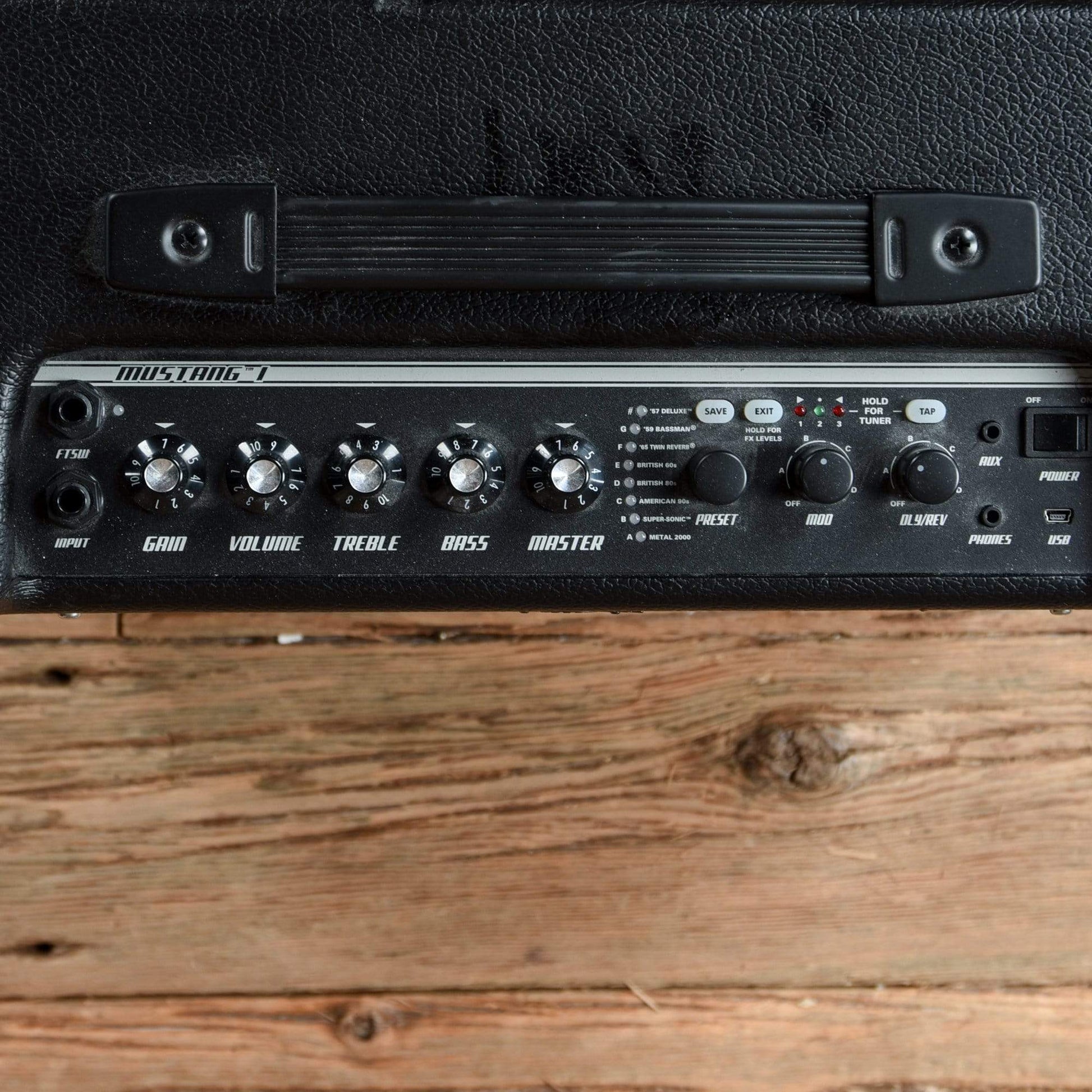 Fender Mustang I V.2 20-Watt 1x8" Modeling Guitar Combo Amps / Guitar Combos