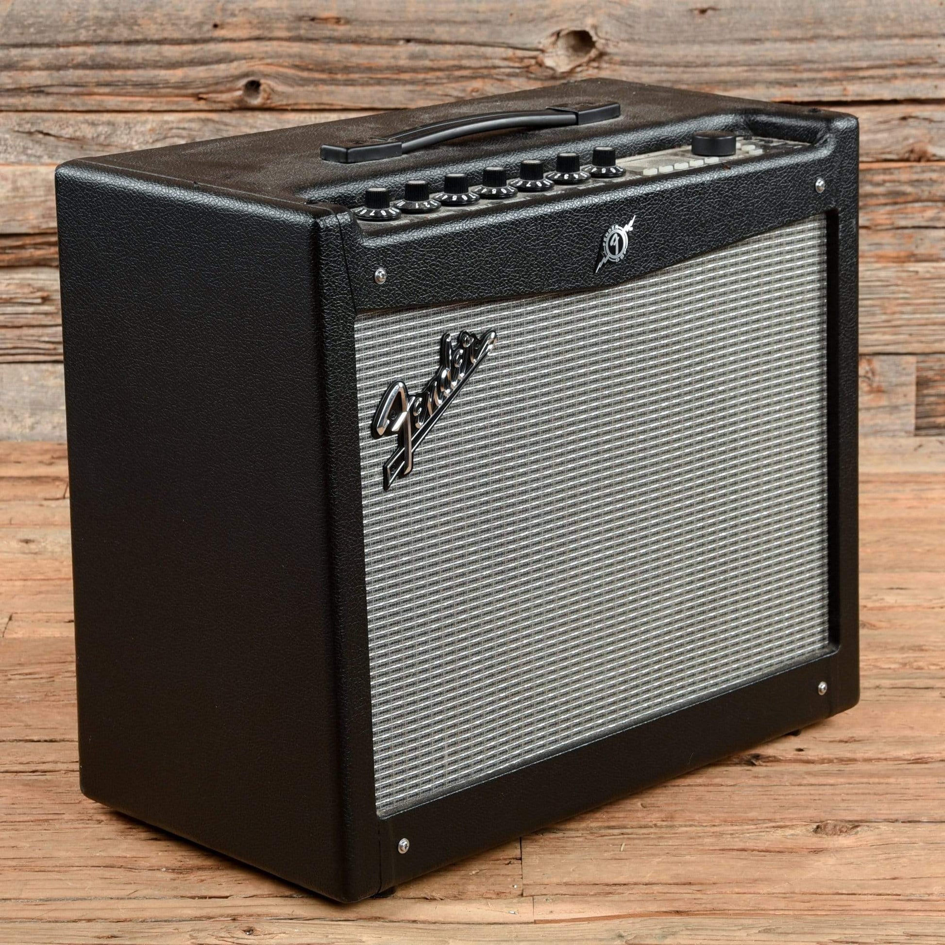 Fender Mustang III V.2 100-Watt 1x12" Modeling Guitar Combo Amps / Guitar Combos