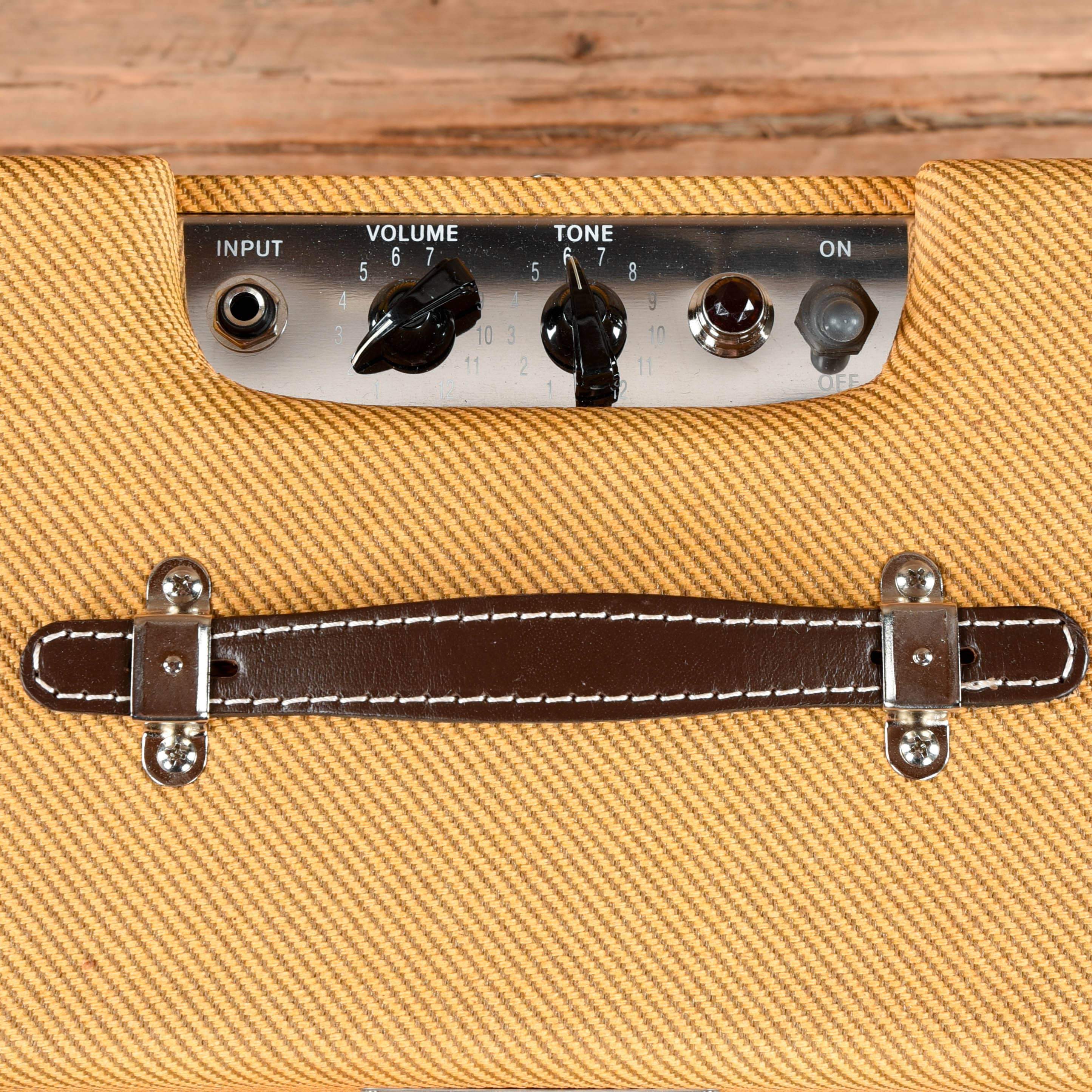 Fender Pro Junior IV 15-Watt 1x10