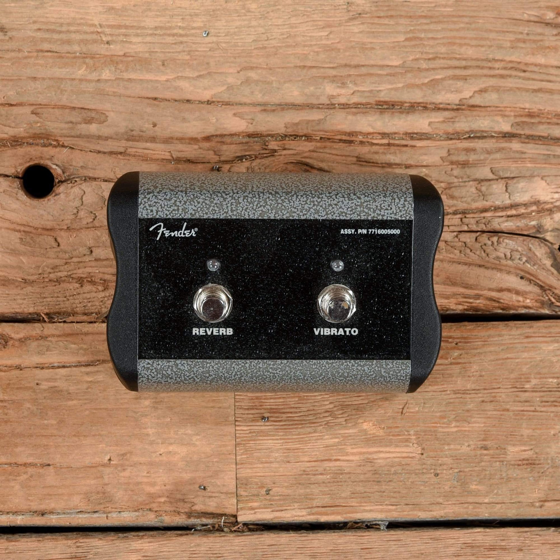 Fender Tone Master Deluxe Reverb 2-Channel 22-Watt 1x12" Digital Guitar Combo Amps / Guitar Combos