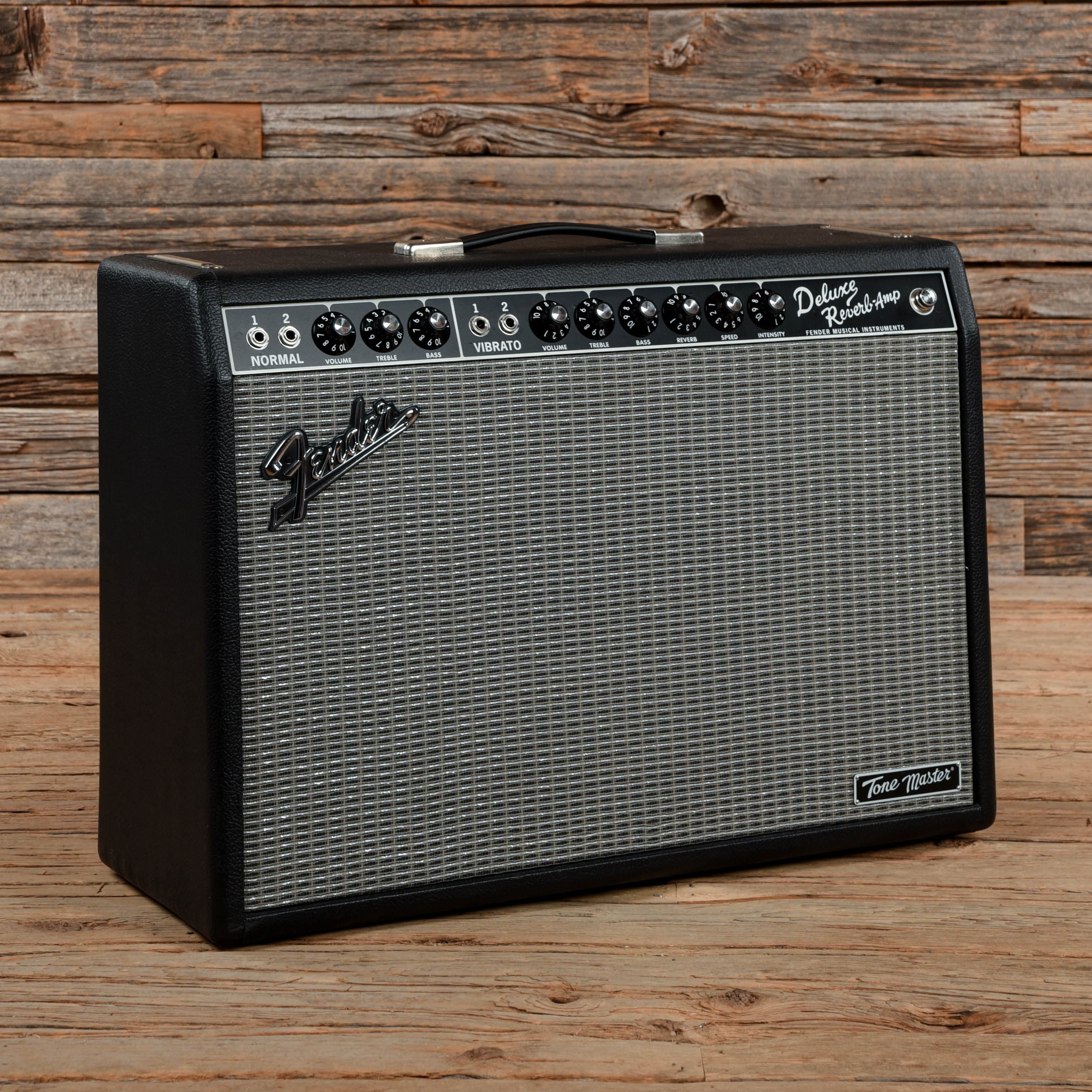 Fender Tone Master Deluxe Reverb 2-Channel 22-Watt 1x12