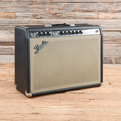 Fender Vibrolux Reverb-Amp w/Footswitch  1967 Amps / Guitar Combos