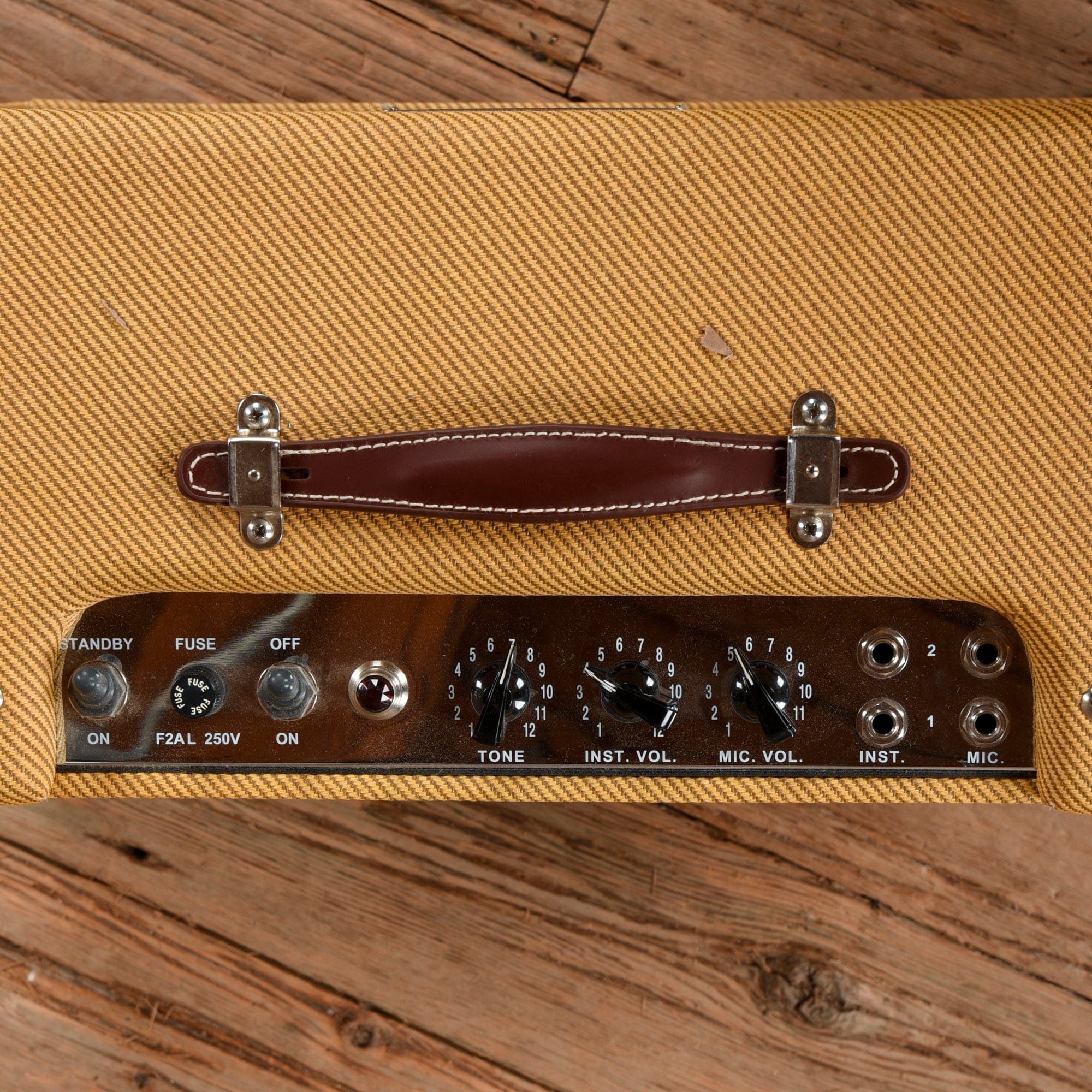 Fender '57 Custom Deluxe 2-Channel 12-Watt 1x12