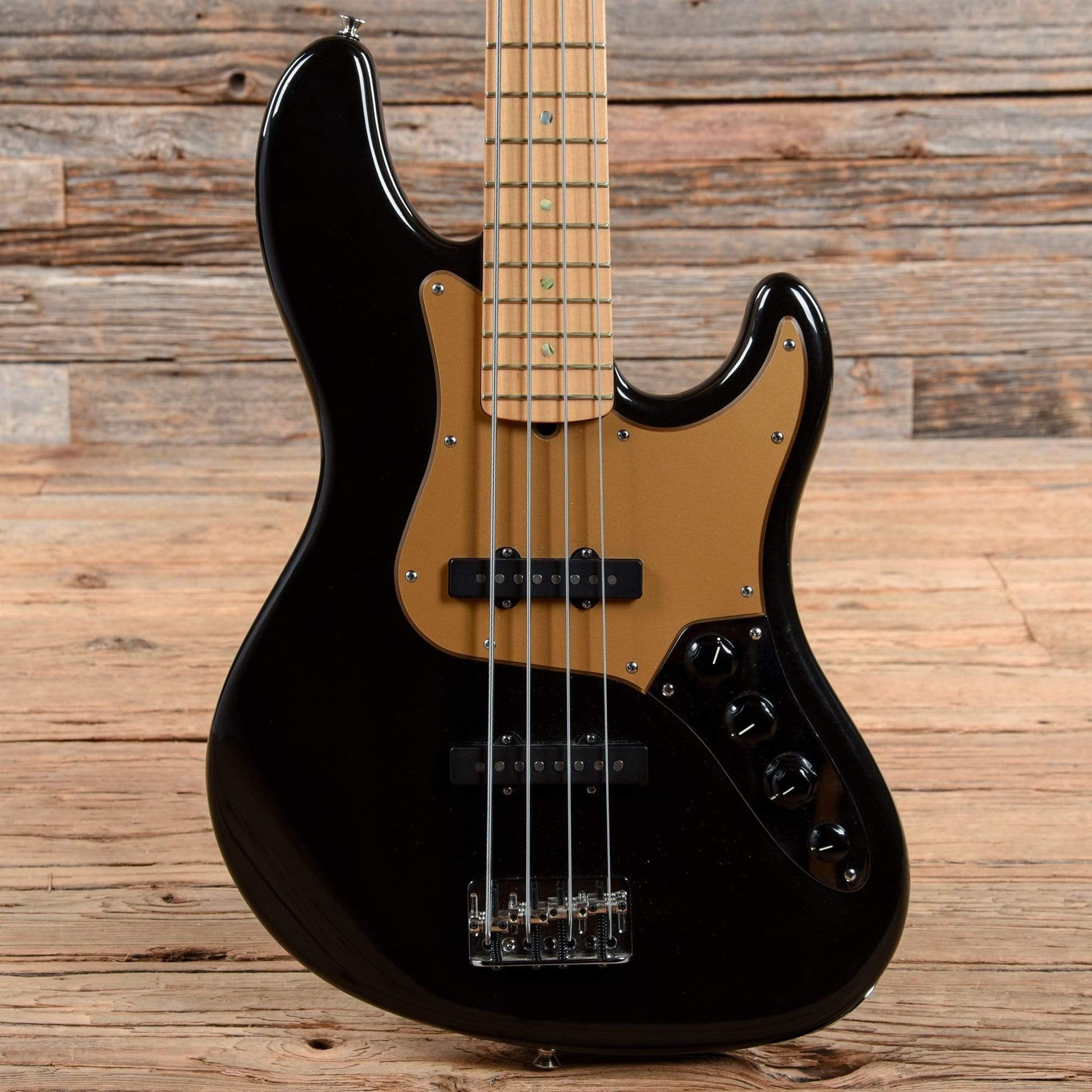 Fender American Deluxe Jazz Bass Montego Black 2004 Bass Guitars / 4-String