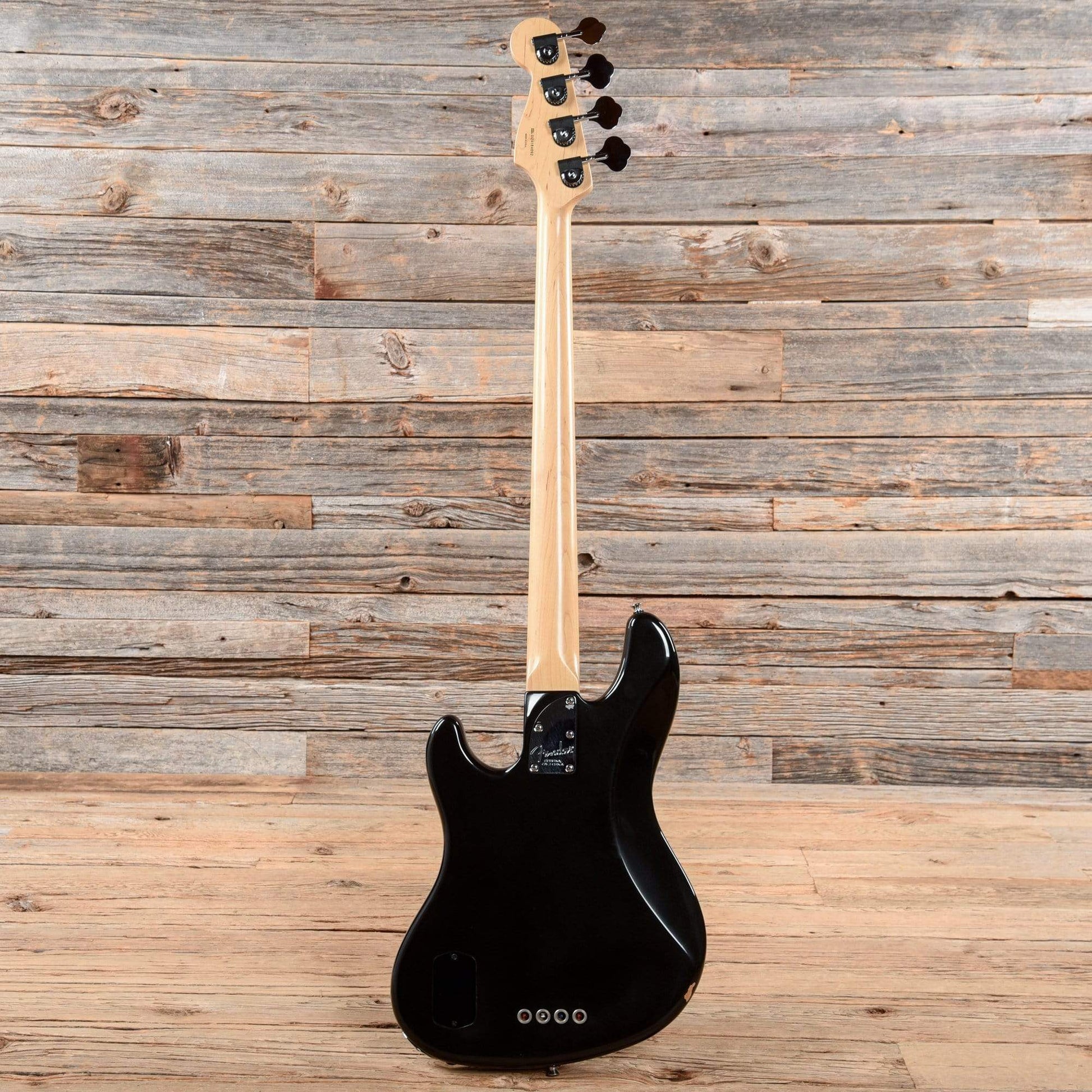 Fender American Deluxe Jazz Bass Montego Black 2004 Bass Guitars / 4-String