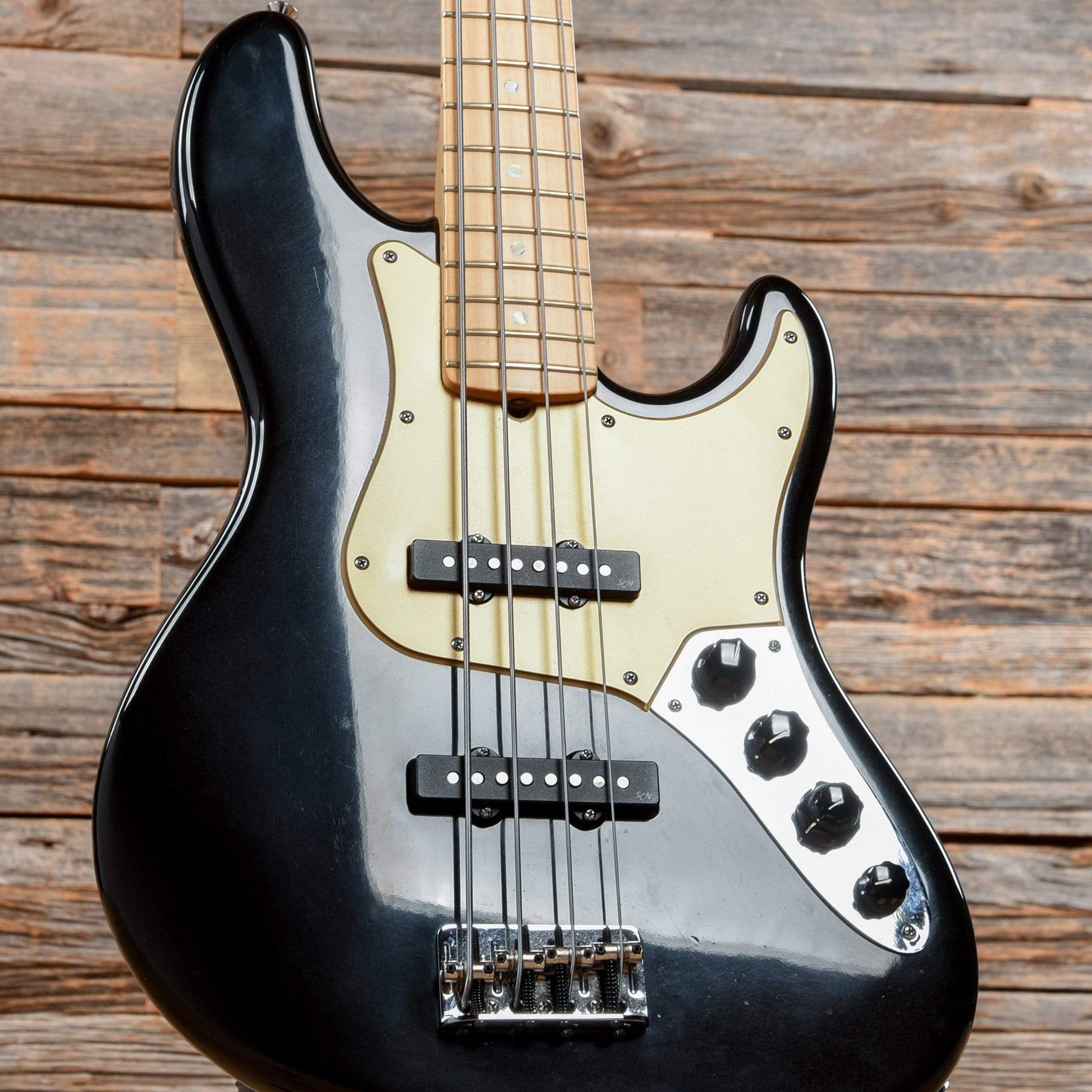 Fender American Deluxe Jazz Bass Montego Black 2004 Bass Guitars / 4-String