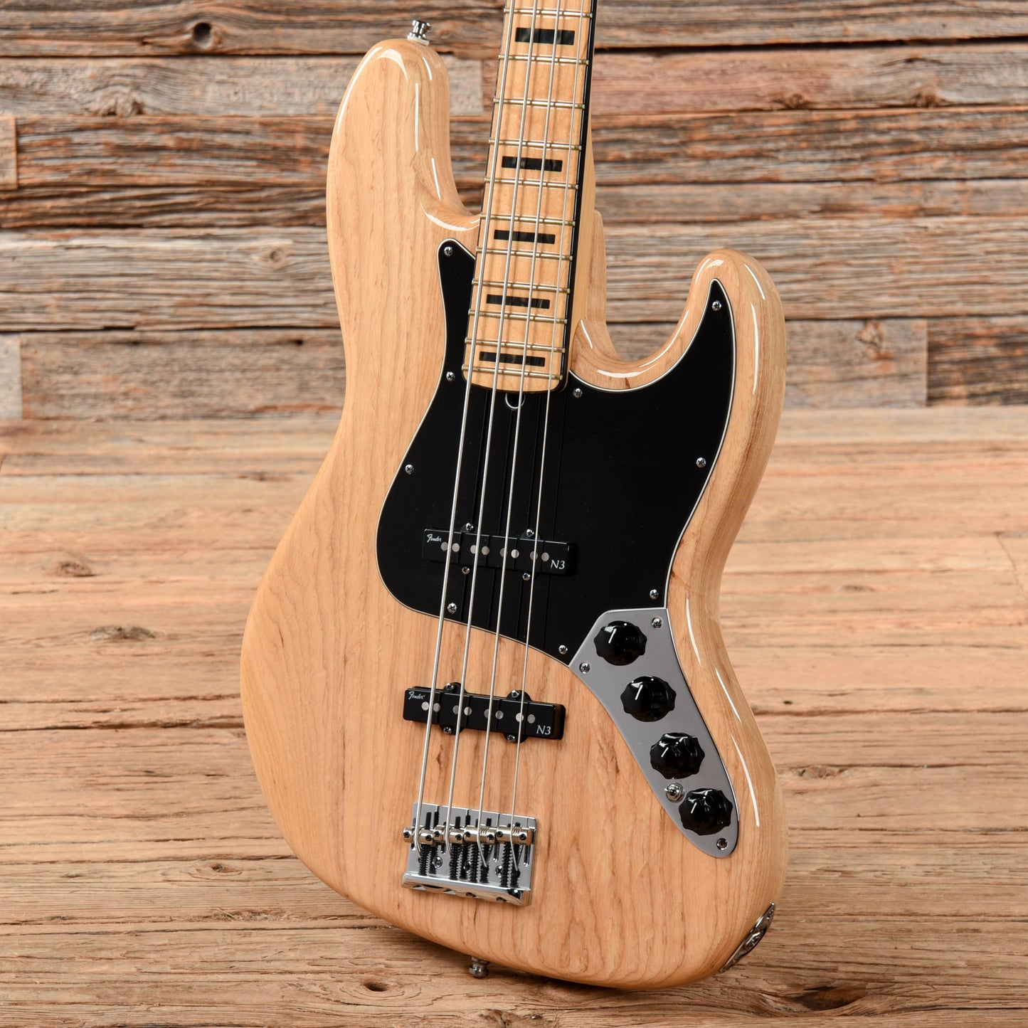 Fender American Deluxe Jazz Bass Natural 2011 Bass Guitars / 4-String