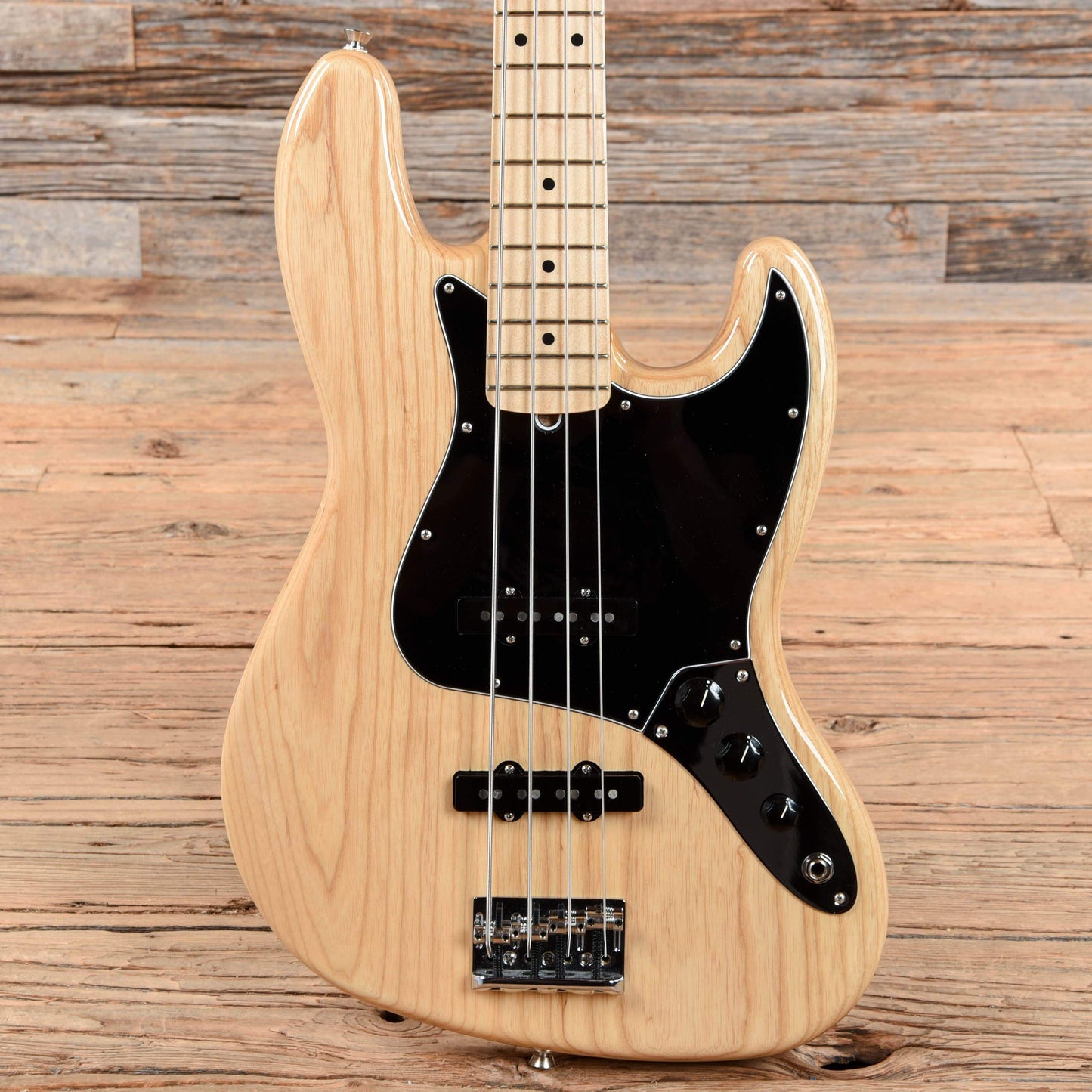 Fender American Pro Jazz Bass Natural 2018 Bass Guitars / 4-String