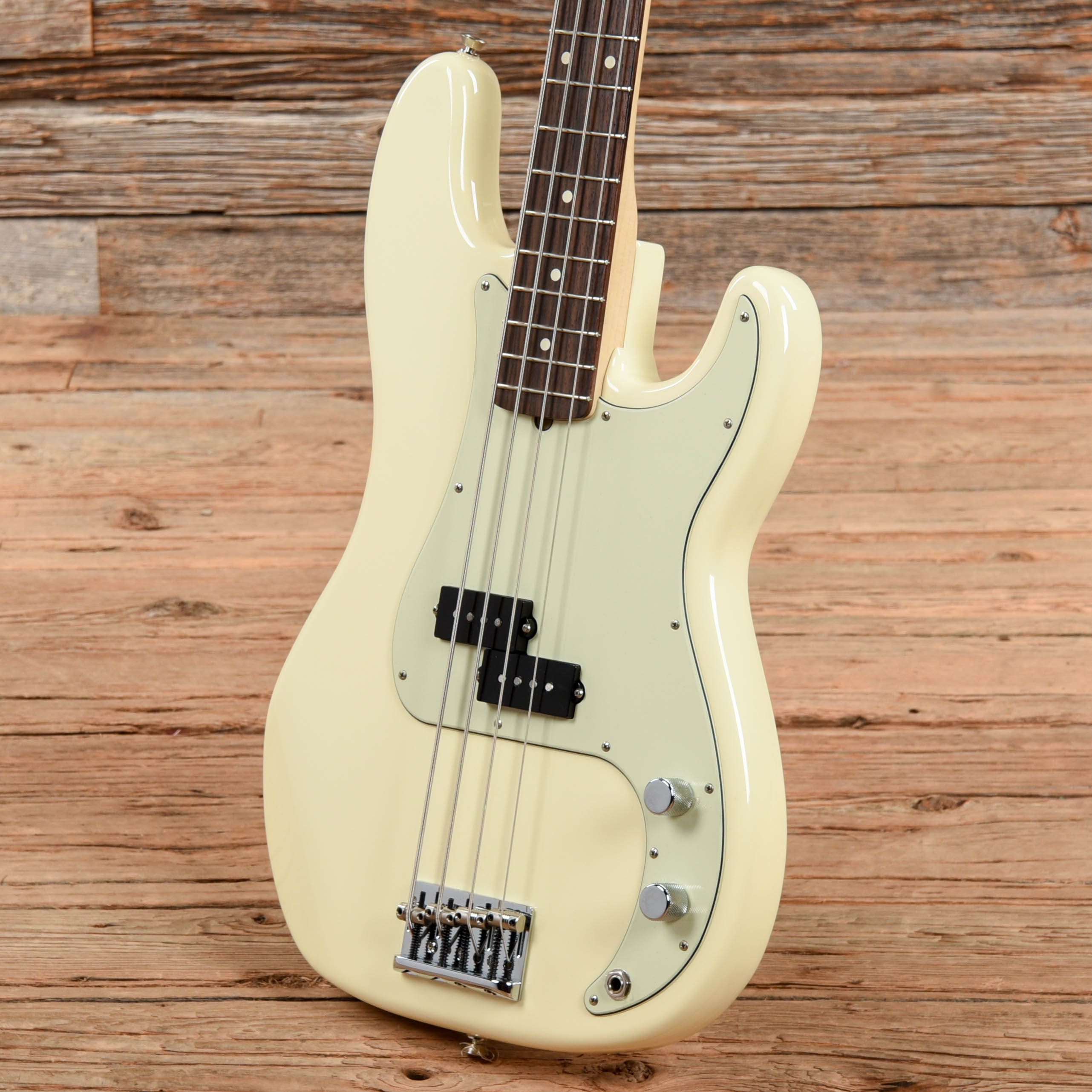 Fender American Pro Precision Bass Olympic White 2020 Bass Guitars / 4-String