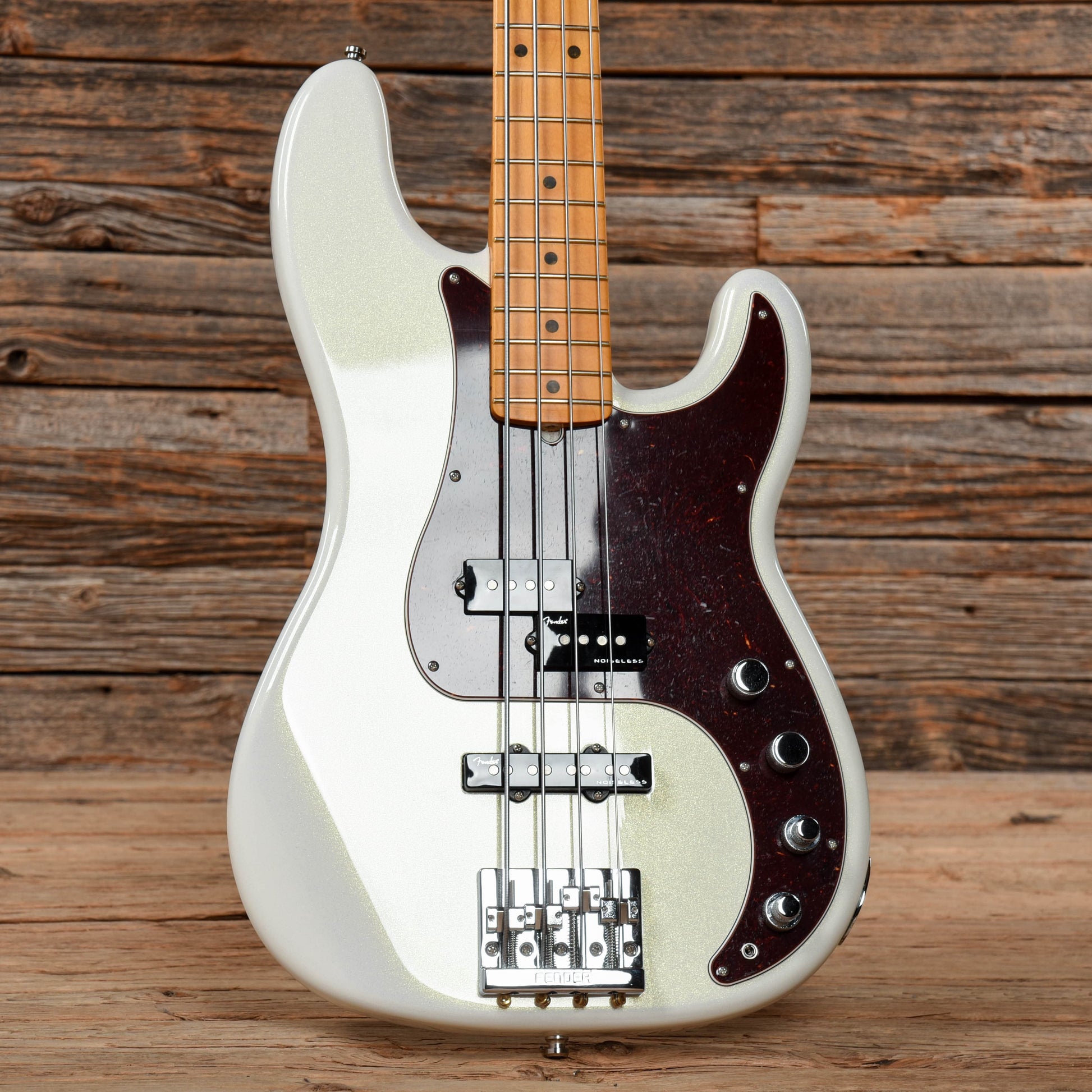 Fender American Ultra Precision Bass Arctic Pearl 2020 Bass Guitars / 4-String