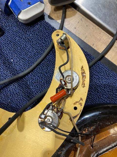 Fender American Vintage '57 Precision Bass Fullerton Reissue Sunburst 1982 Bass Guitars / 4-String