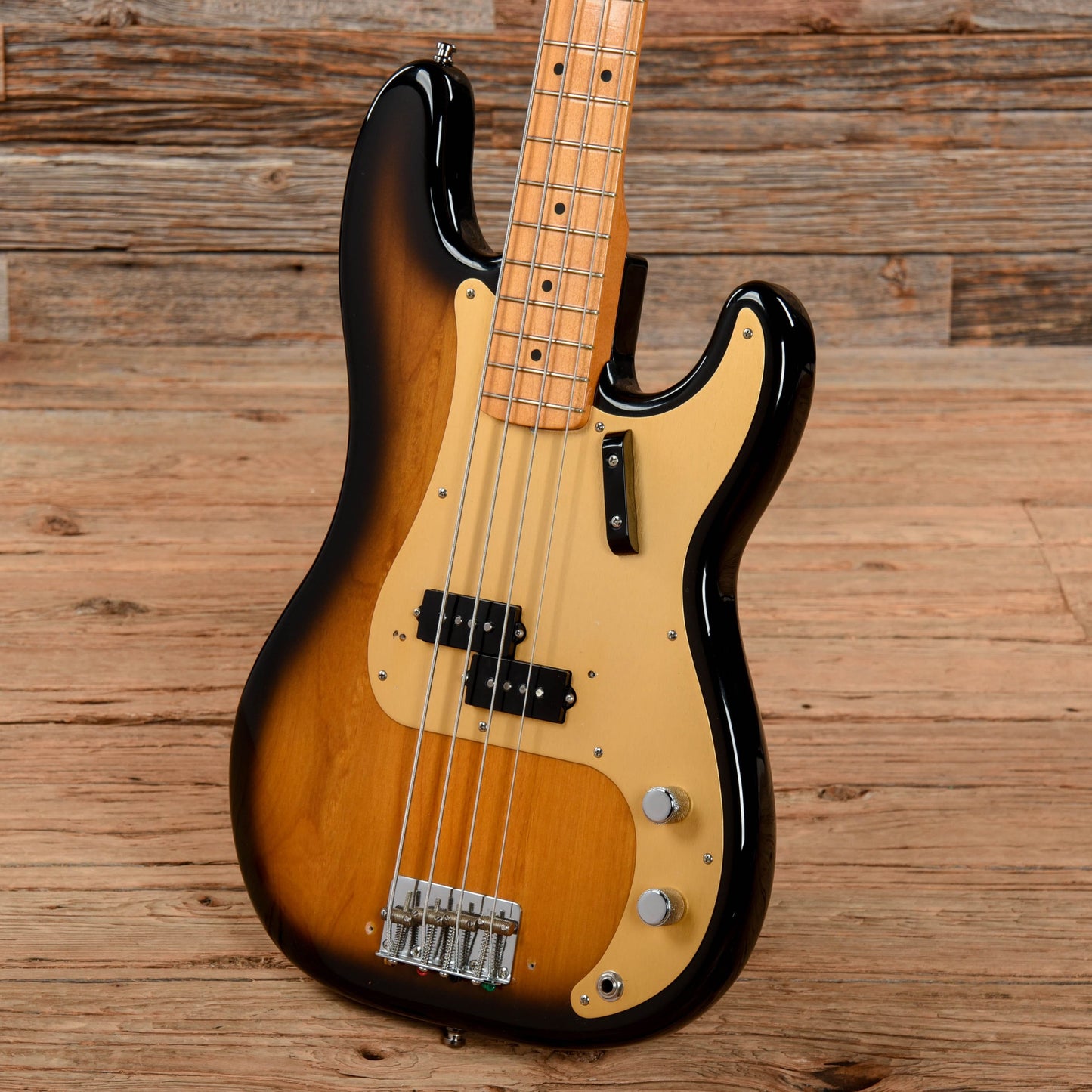 Fender American Vintage '57 Precision Bass Sunburst Bass Guitars / 4-String