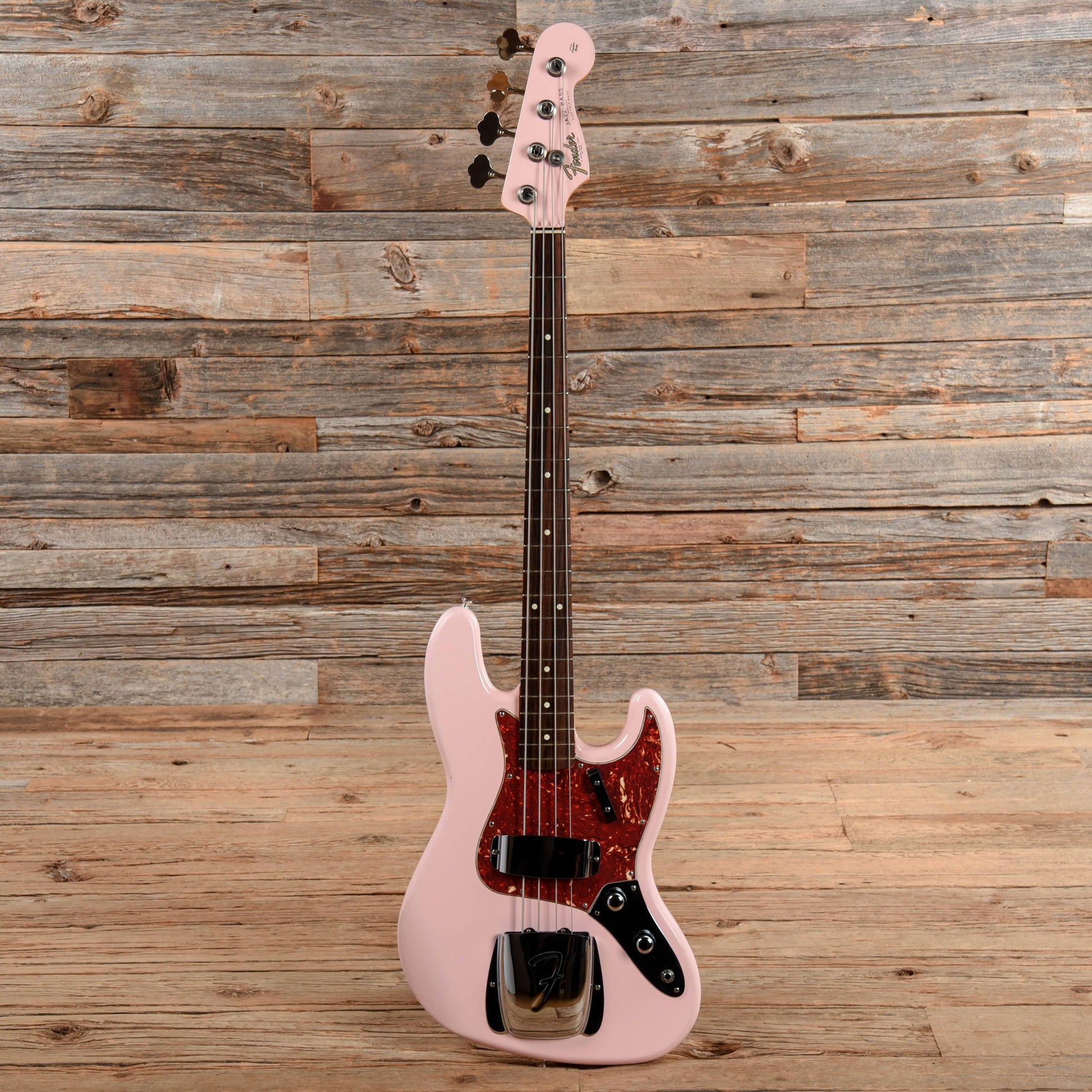 Fender American Vintage '62 Jazz Bass Shell Pink Refin 2005 Bass Guitars / 4-String