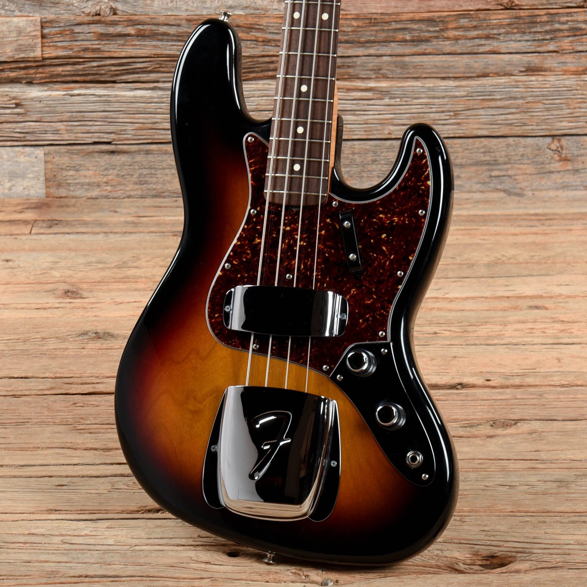 Fender American Vintage '62 Jazz Bass Sunburst 2005 Bass Guitars / 4-String