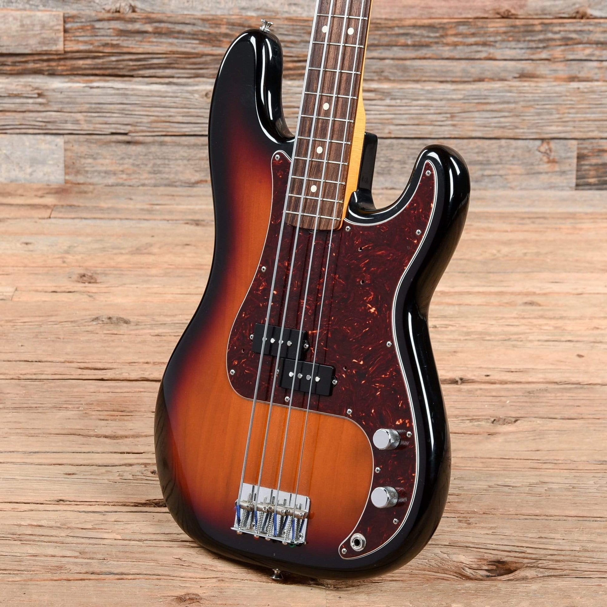 Fender American Vintage '62 Precision Bass 3-Tone Sunburst 2012 Bass Guitars / 4-String