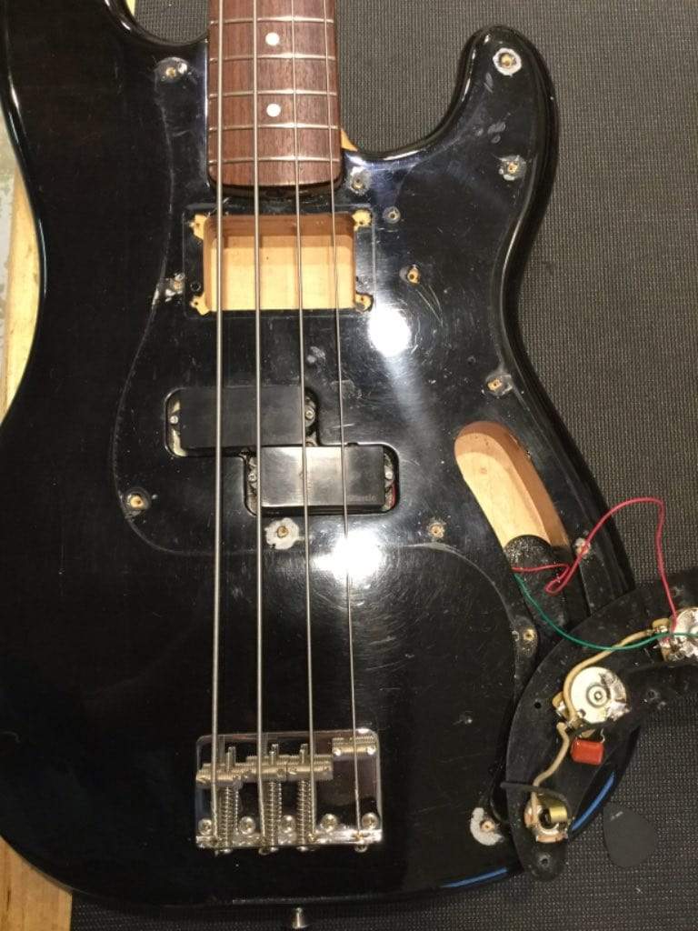 Fender American Vintage '62 Precision Bass Black 2005 Bass Guitars / 4-String