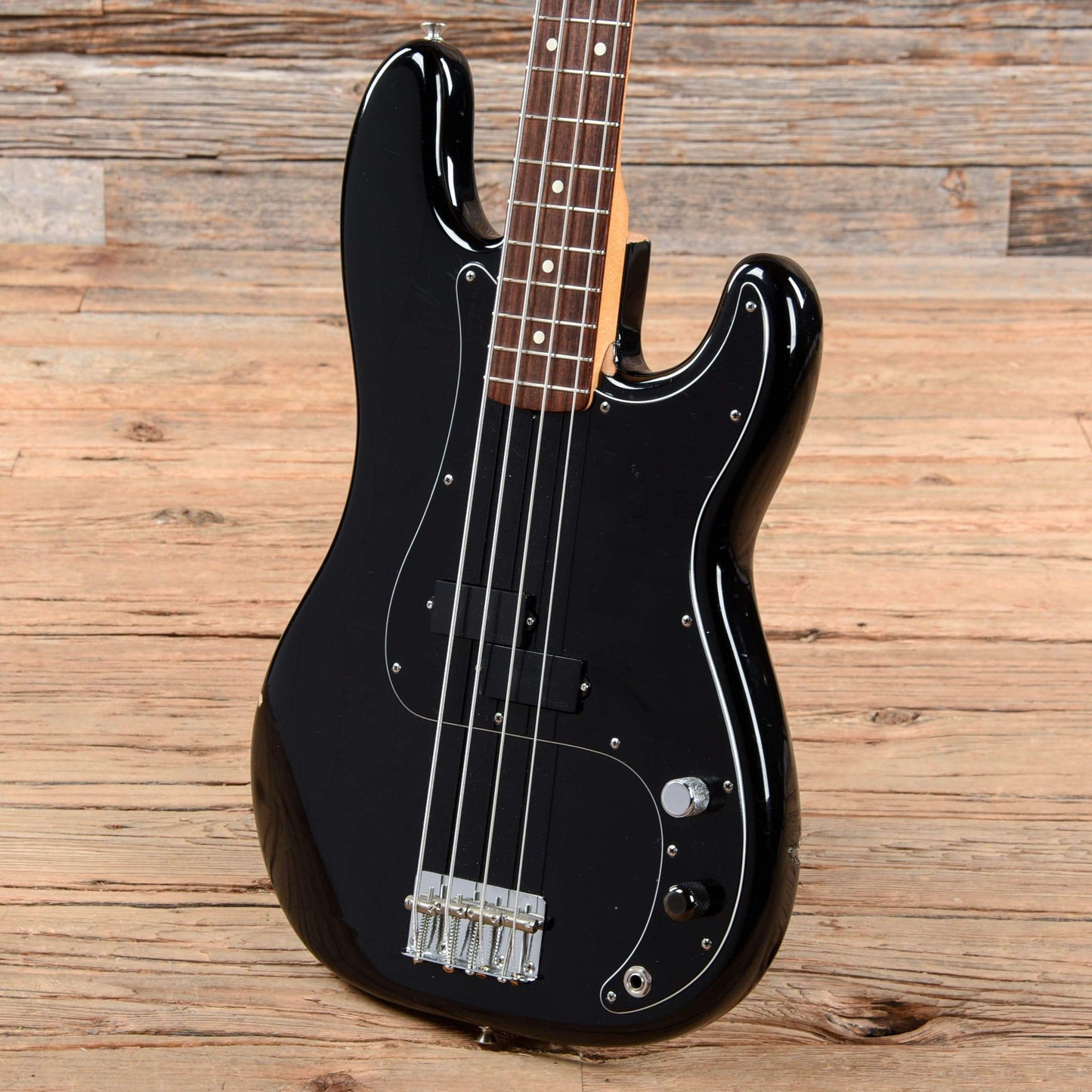 Fender American Vintage '62 Precision Bass Black 2005 Bass Guitars / 4-String