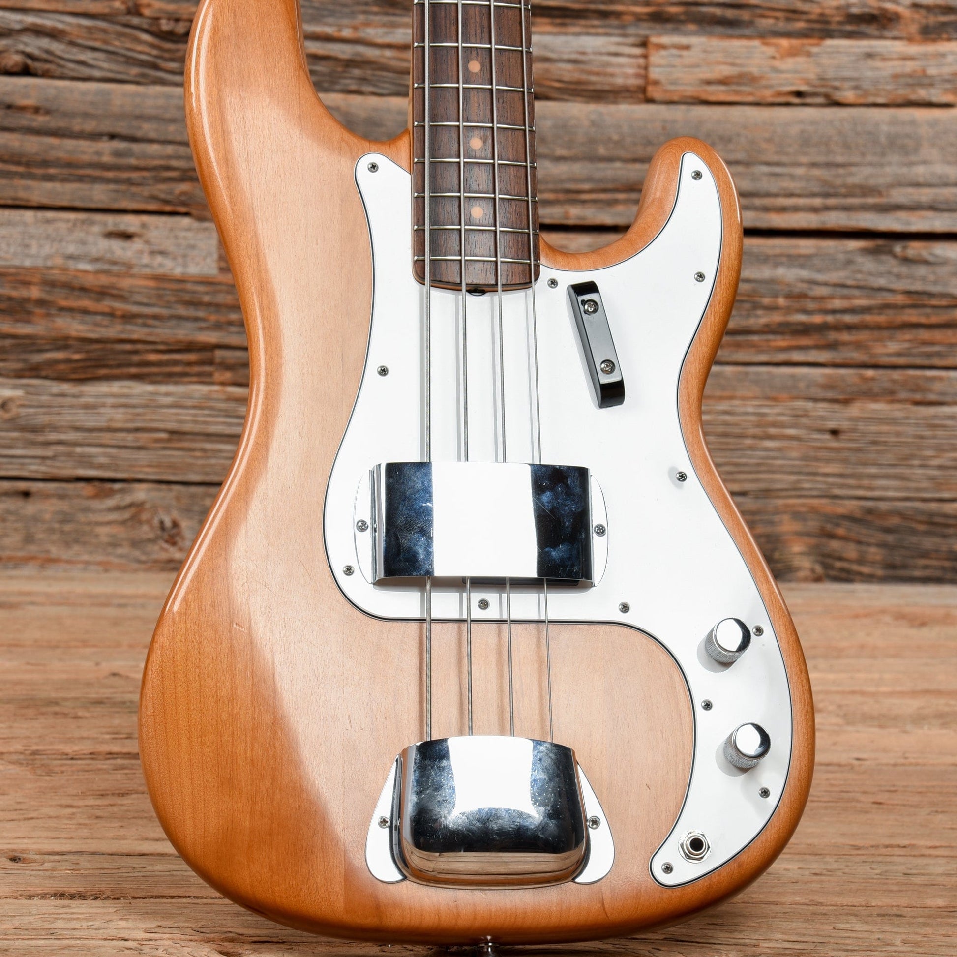 Fender American Vintage '63 Precision Bass Natural Refin 2013 Bass Guitars / 4-String