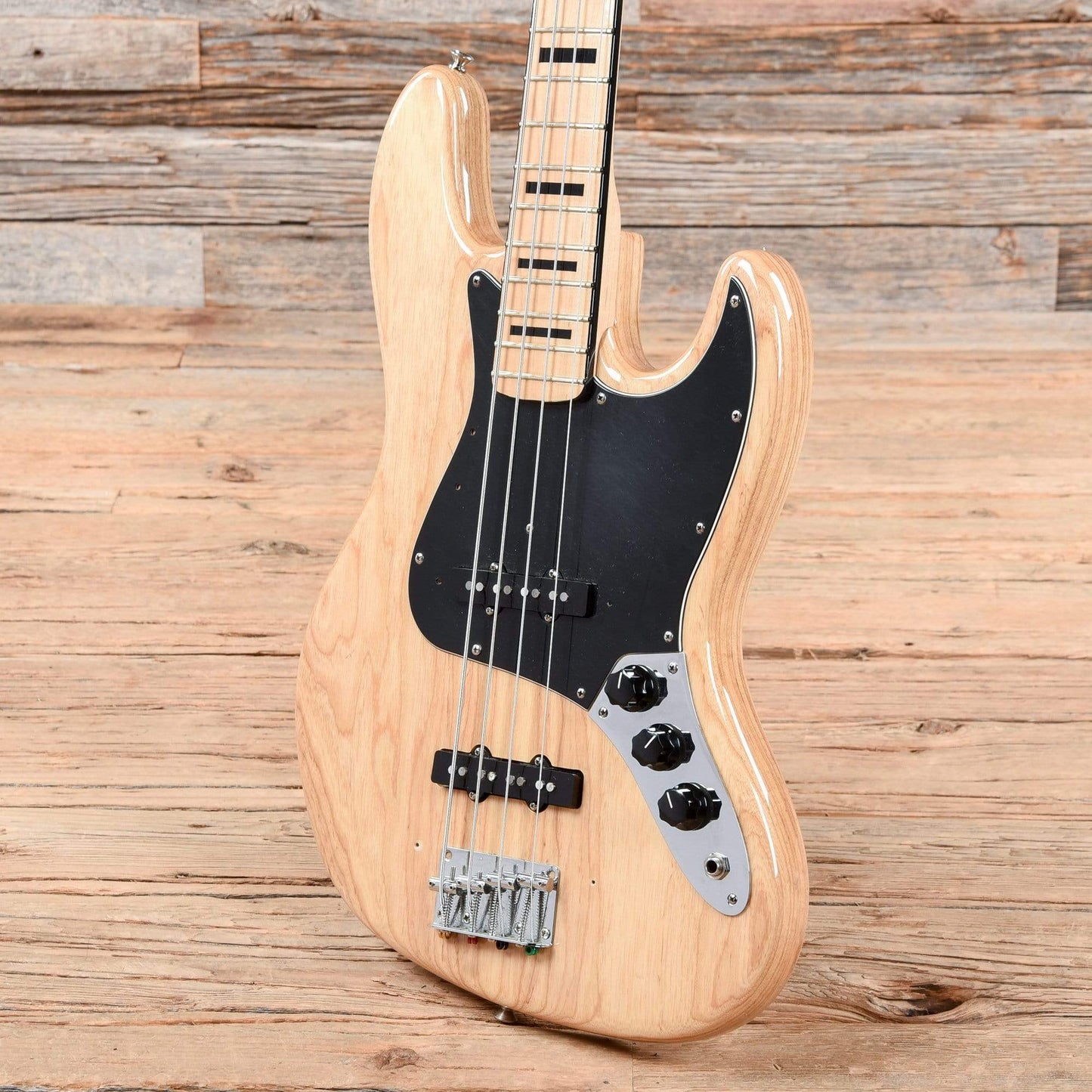 Fender American Vintage '75 Jazz Bass Natural 2007 Bass Guitars / 4-String