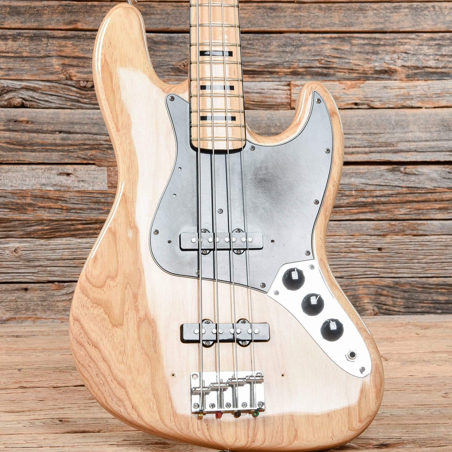 Fender American Vintage '75 Jazz Bass Natural 2007 Bass Guitars / 4-String