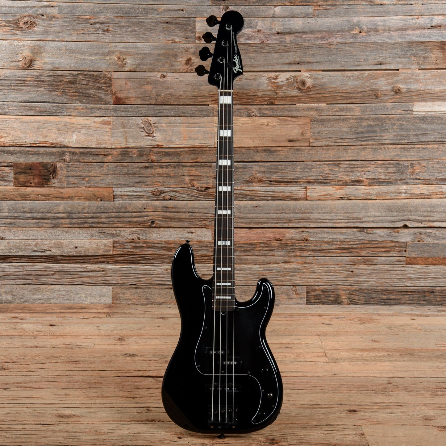 Fender Artist Duff Mckagan Signature Precision Bass Black Bass Guitars / 4-String