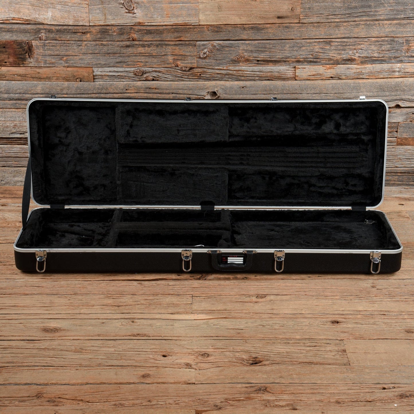 Fender Artist Duff Mckagan Signature Precision Bass Black Bass Guitars / 4-String