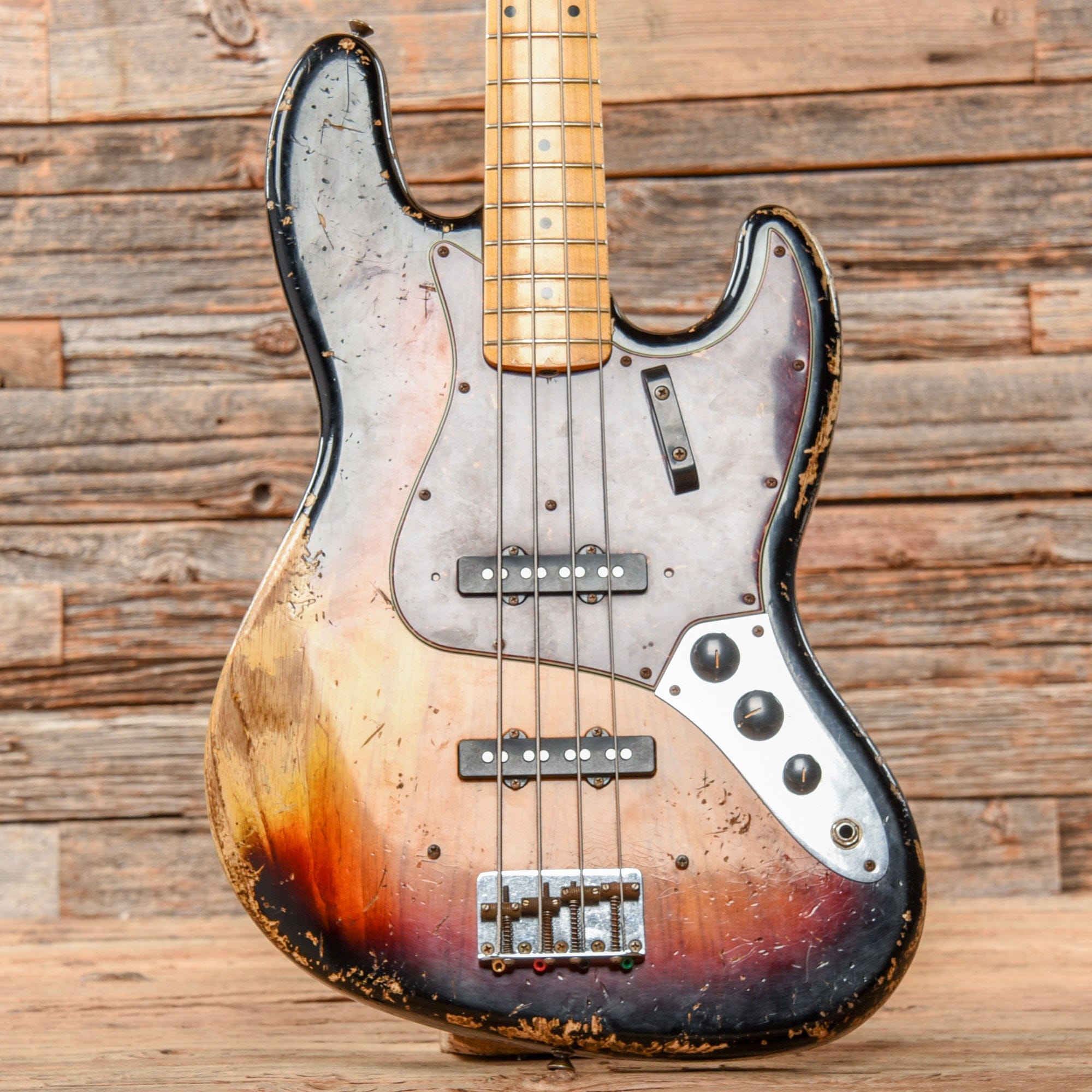 Fender Custom Shop 1964 Jazz Bass Relic Sunburst 2009 Bass Guitars / 4-String