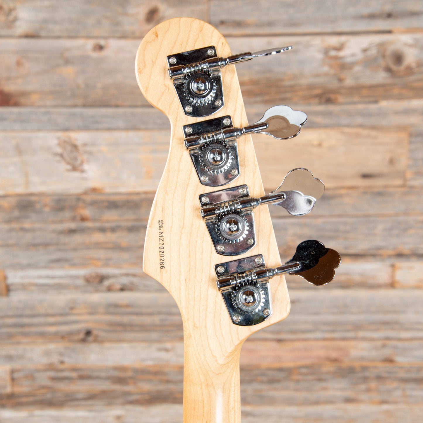 Fender Deluxe Active Jazz Bass Black 2003 Bass Guitars / 4-String