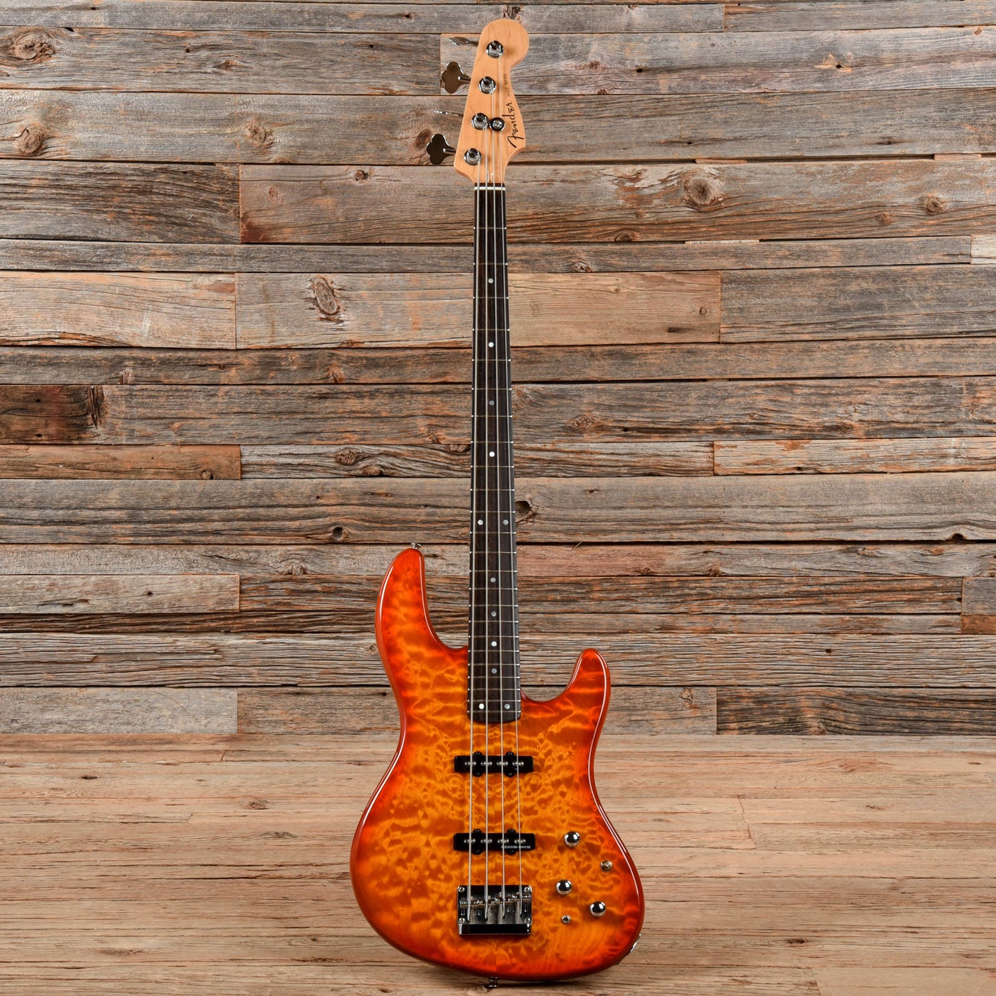 Fender Deluxe Jazz Bass 24 Quilted Maple Bass Guitars / 4-String