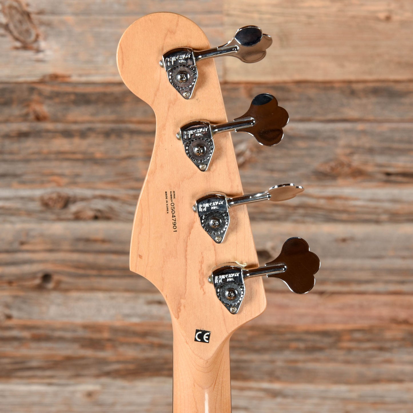 Fender Deluxe Jazz Bass 24 Quilted Maple Bass Guitars / 4-String