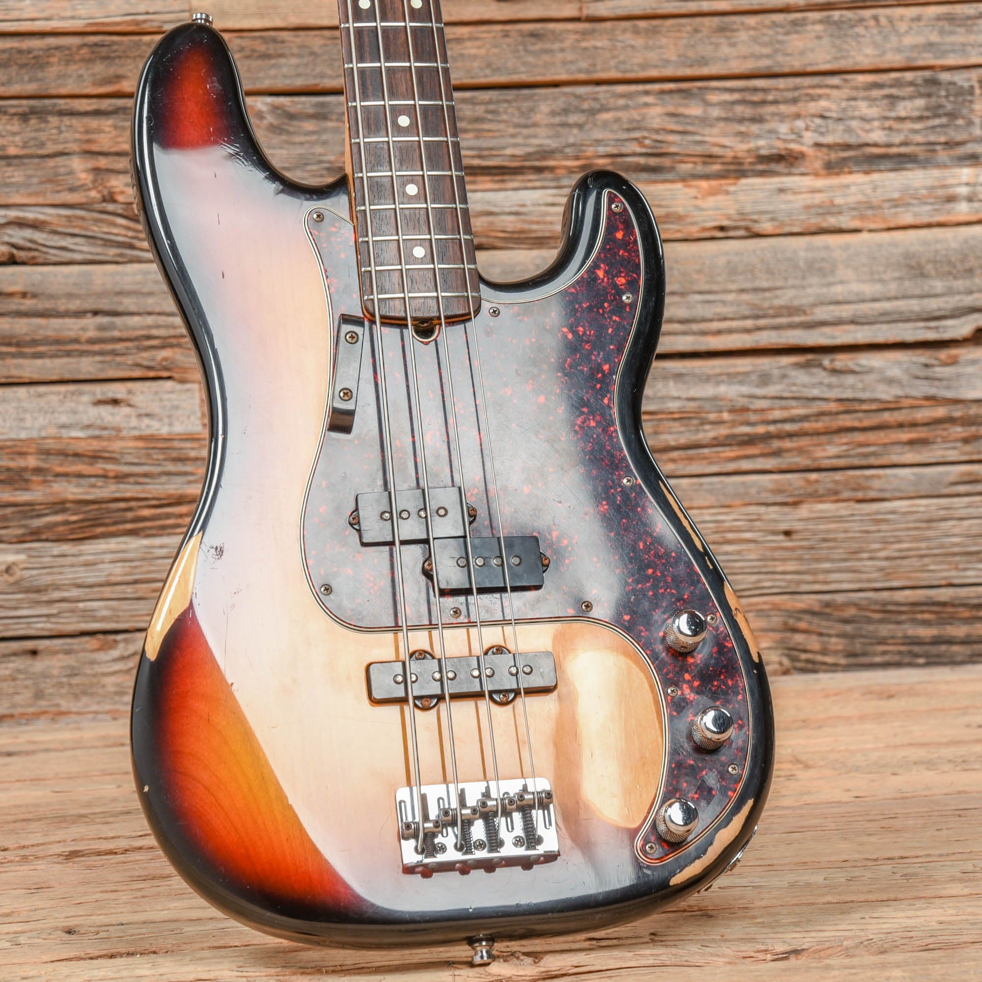 Hot Rodded Inlines Fender Hot Rodded Precision Bass Sunburst 1998 – Chicago Music Exchange