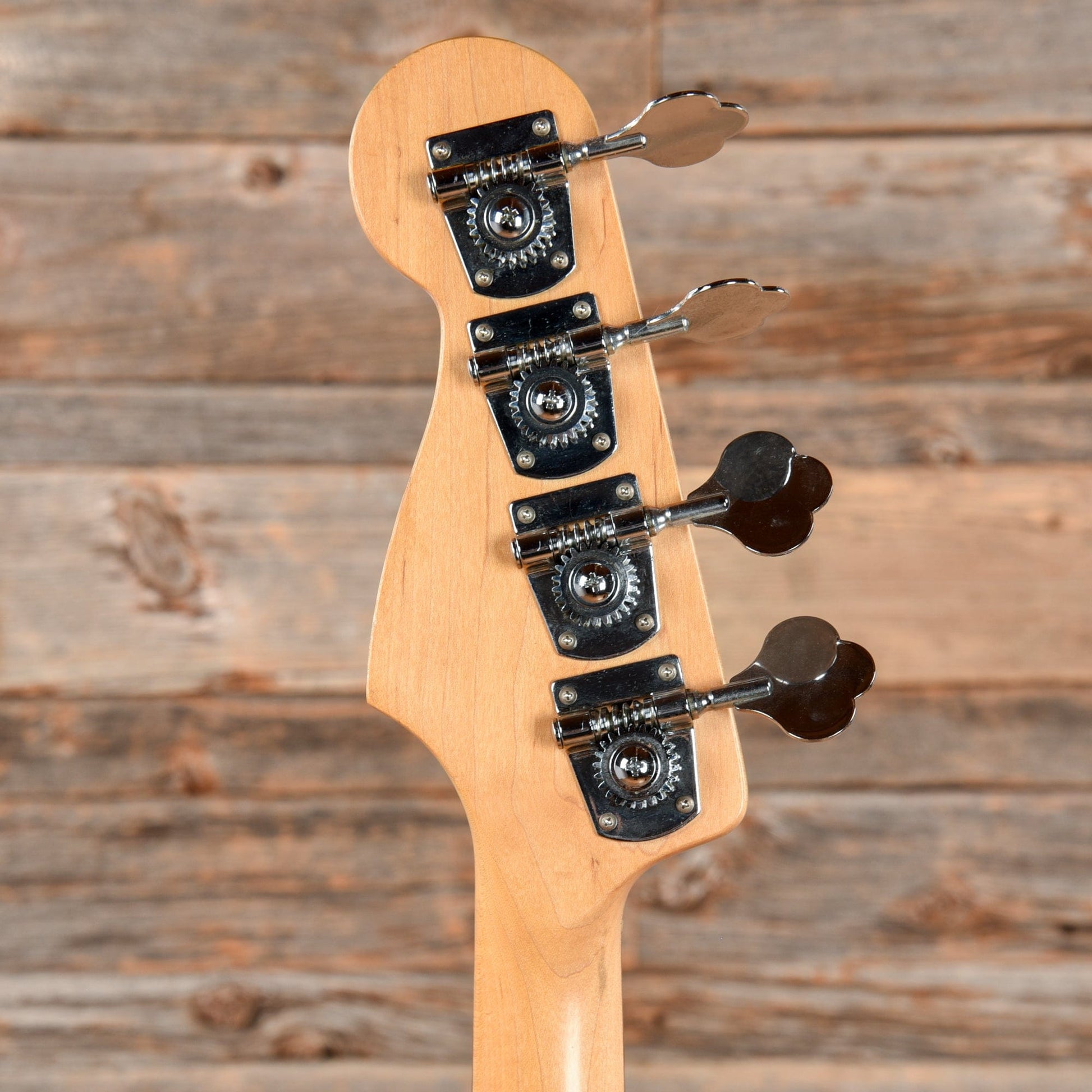 Fender Jazz Bass 3 Color Sunburst 1999 Bass Guitars / 4-String