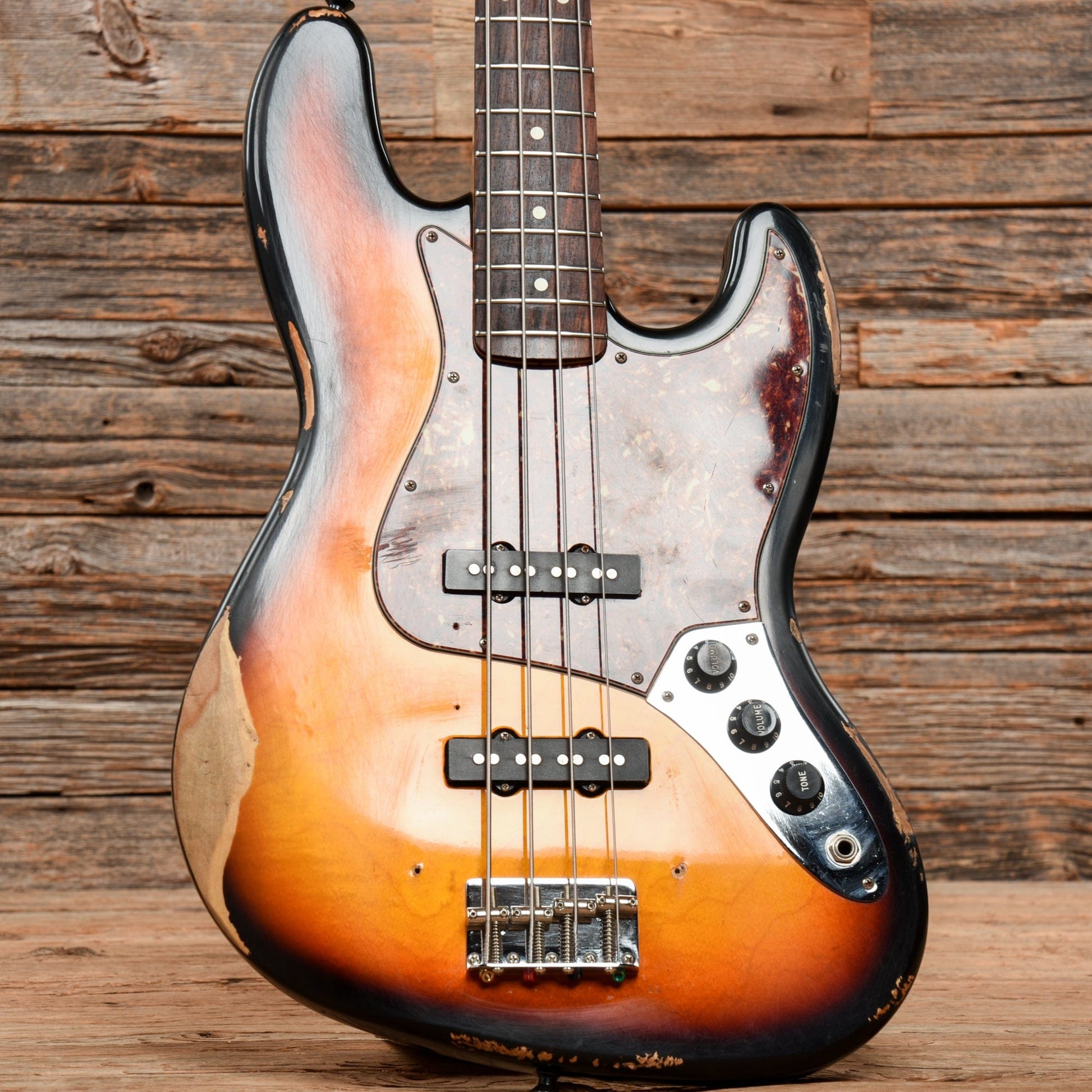 Fender Jazz Bass 3 Color Sunburst 1999 Bass Guitars / 4-String