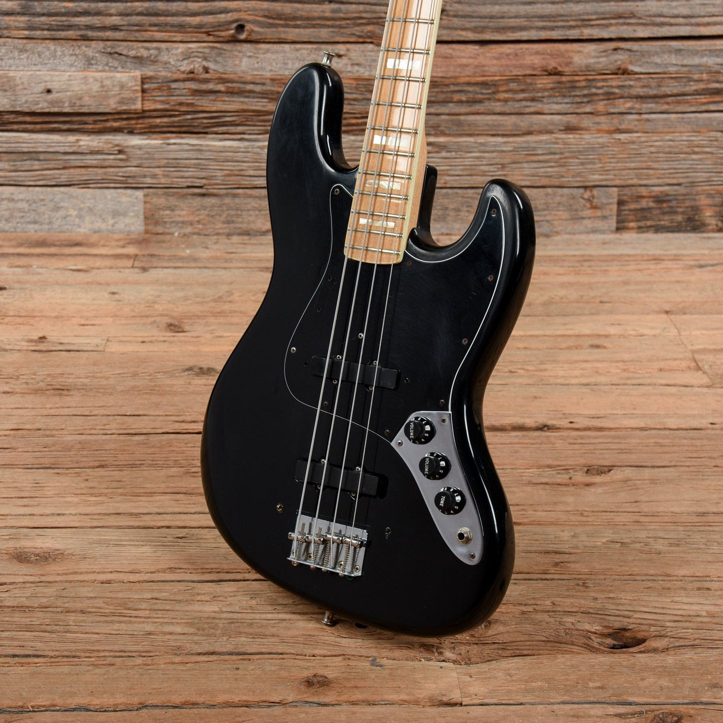 Fender Jazz Bass Black 1977 Bass Guitars / 4-String