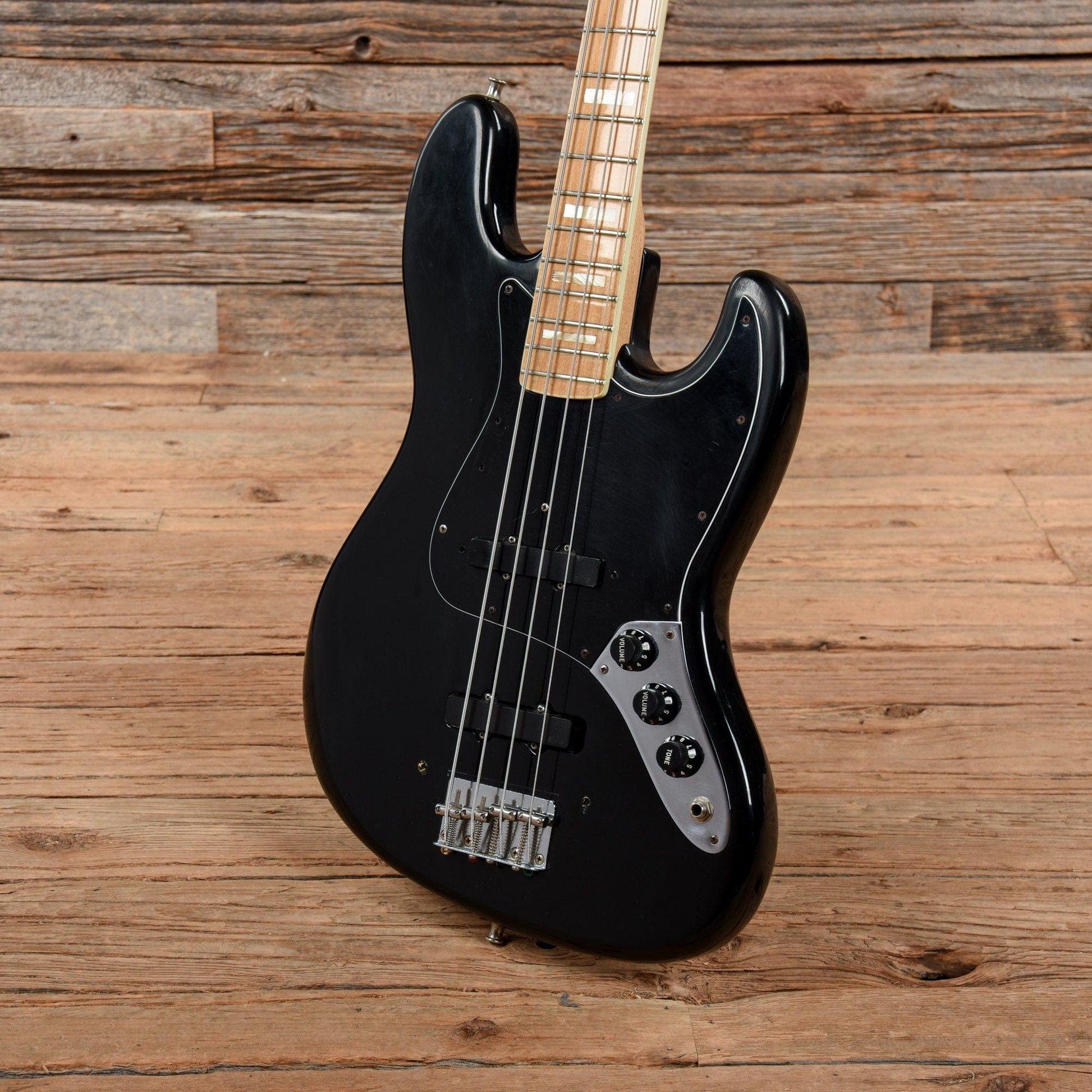 Fender Jazz Bass Black 1977 Bass Guitars / 4-String