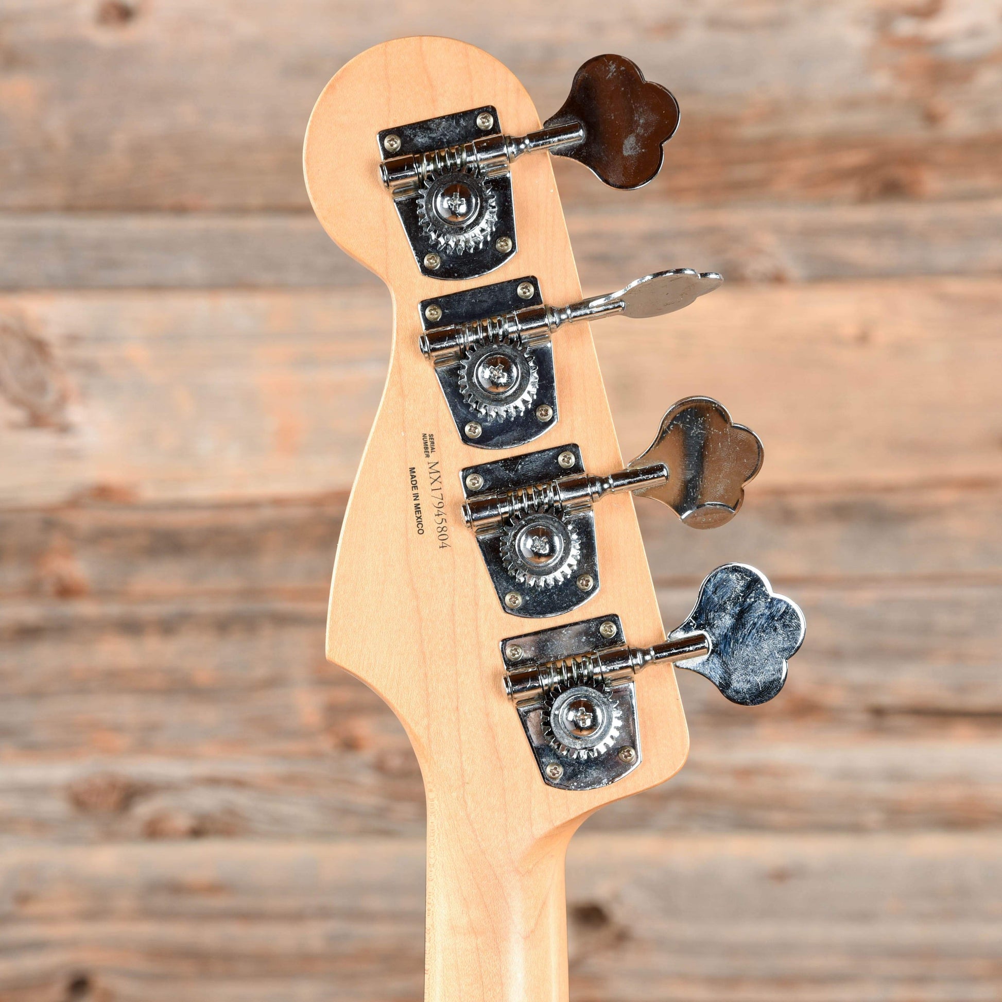 Fender Jazz Bass Black 1999 Bass Guitars / 4-String