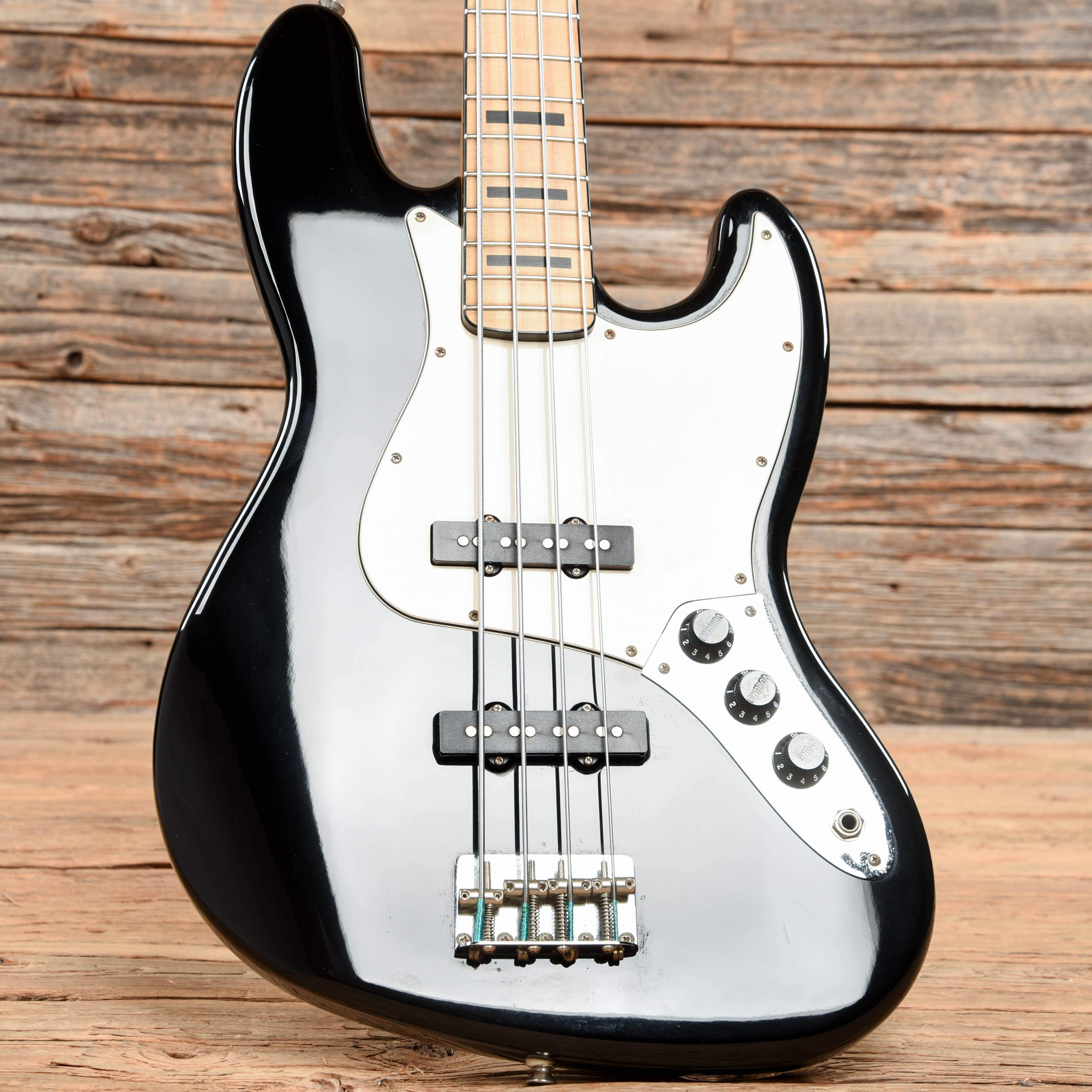 Fender Jazz Bass Black 1999 Bass Guitars / 4-String