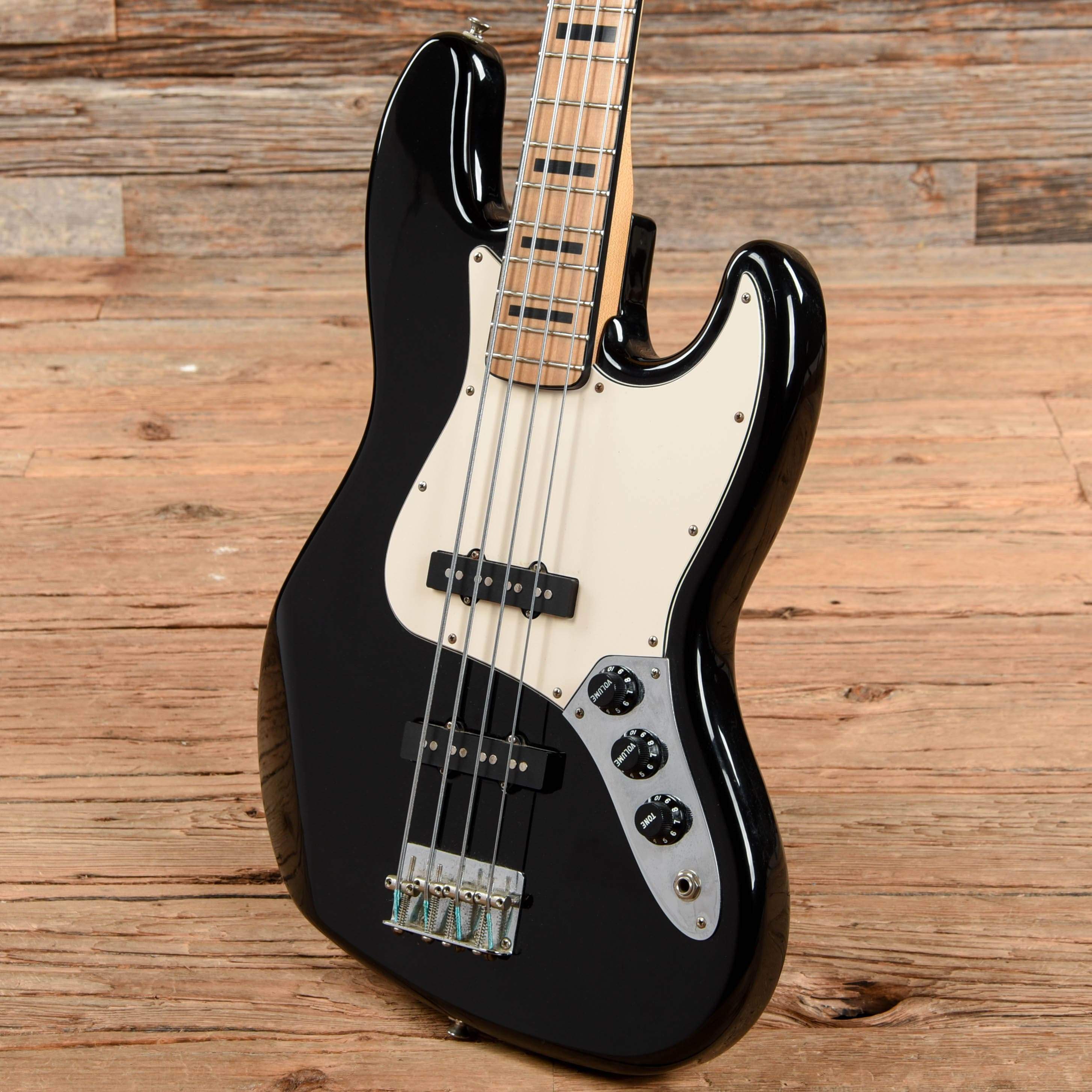 Fender Jazz Bass Black 1999 – Chicago Music Exchange