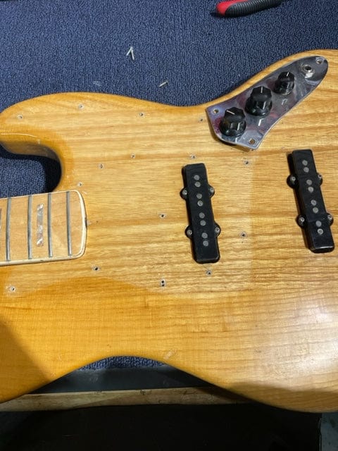 Fender Jazz Bass Natural 1972 Bass Guitars / 4-String